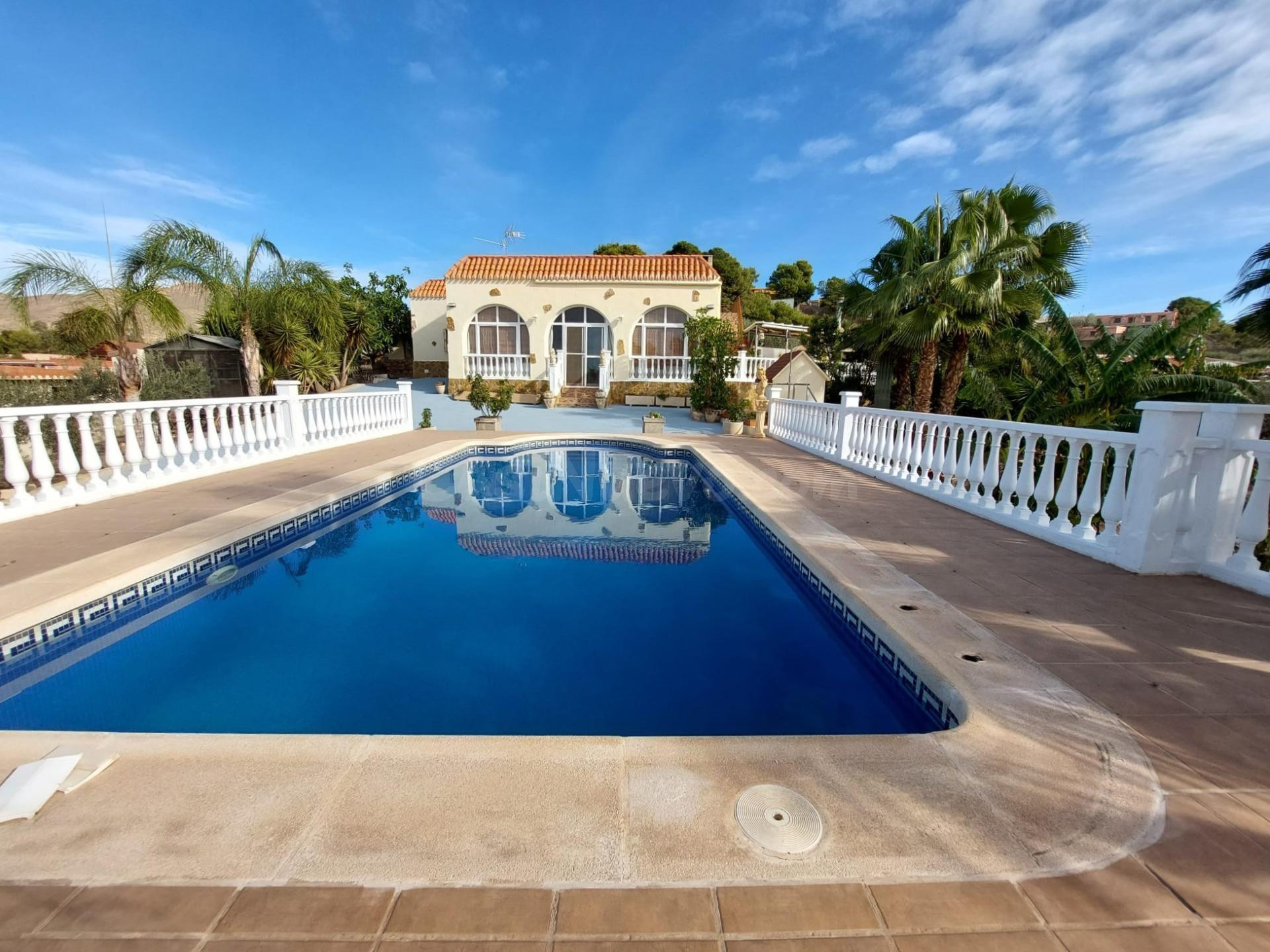 Casa rural, con pscina privada y jardines, en Águilas