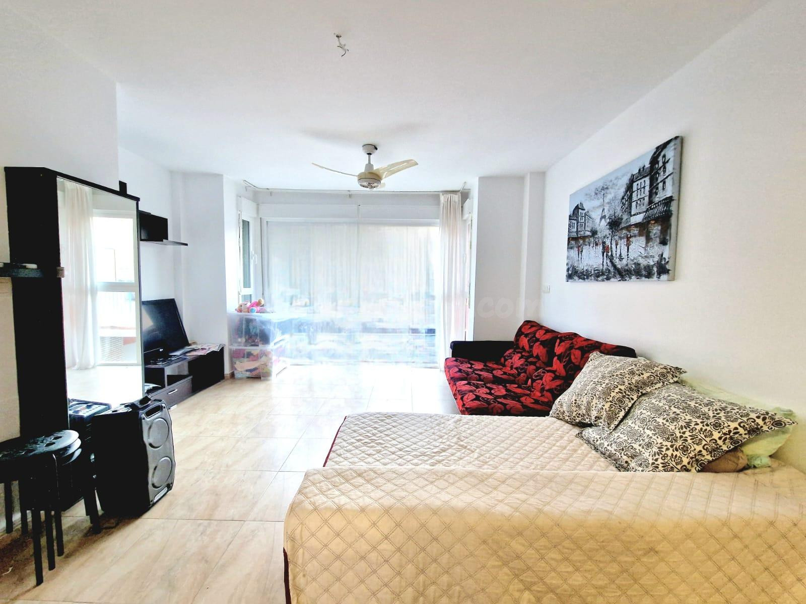 Apartamento de 2 dormitorios a un paso de la Plaza de España - foto 4