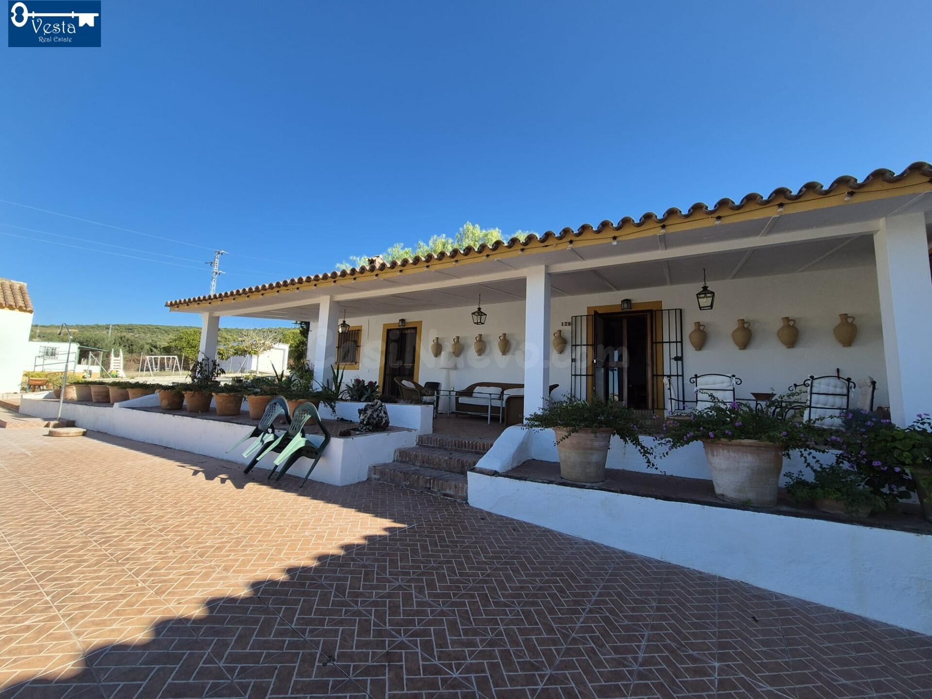 ESPECTACULAR FINCA CON TRES VIVIENDAS - foto 2
