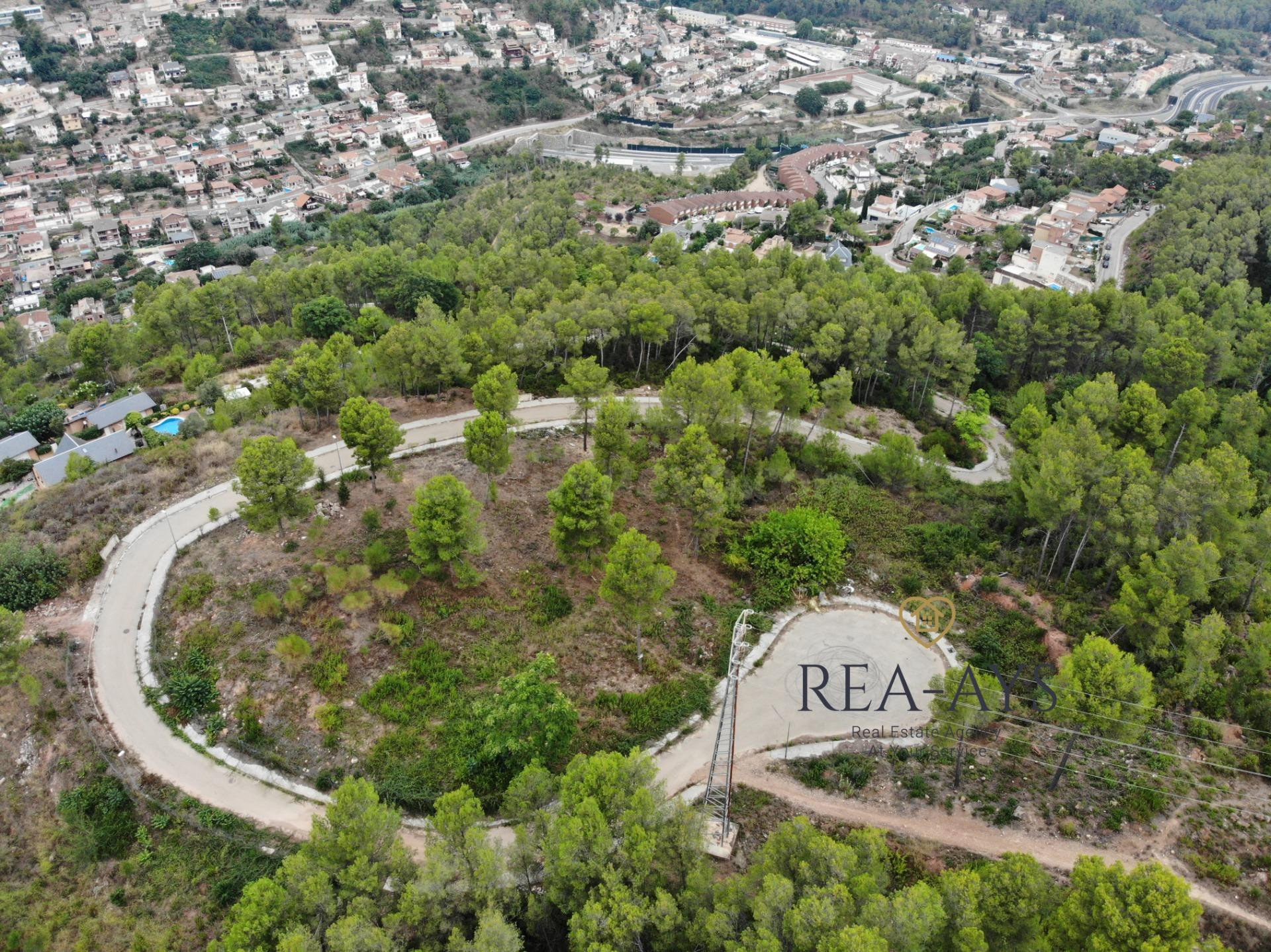 TERRENO URBANO EN VALLIRANA - foto 4