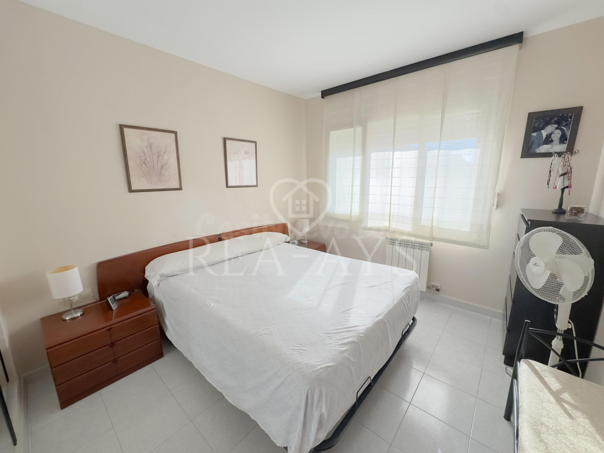 Amplia casa adosada en Viladecans, 5 habitaciones más Buhard - foto 4
