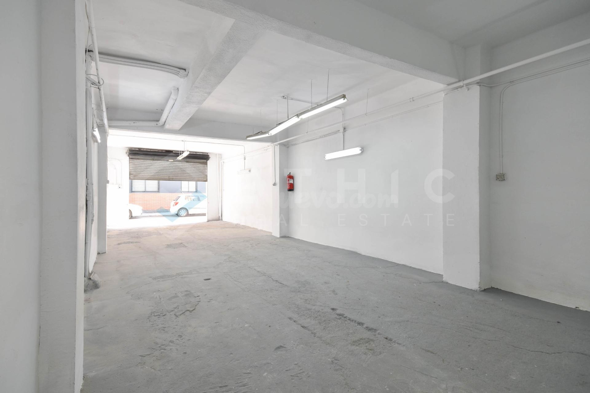 ¡INCREIBLE LOCAL EN CALLE BARCELONA 89, EL PRAT DE LLOBREGAT - foto 2