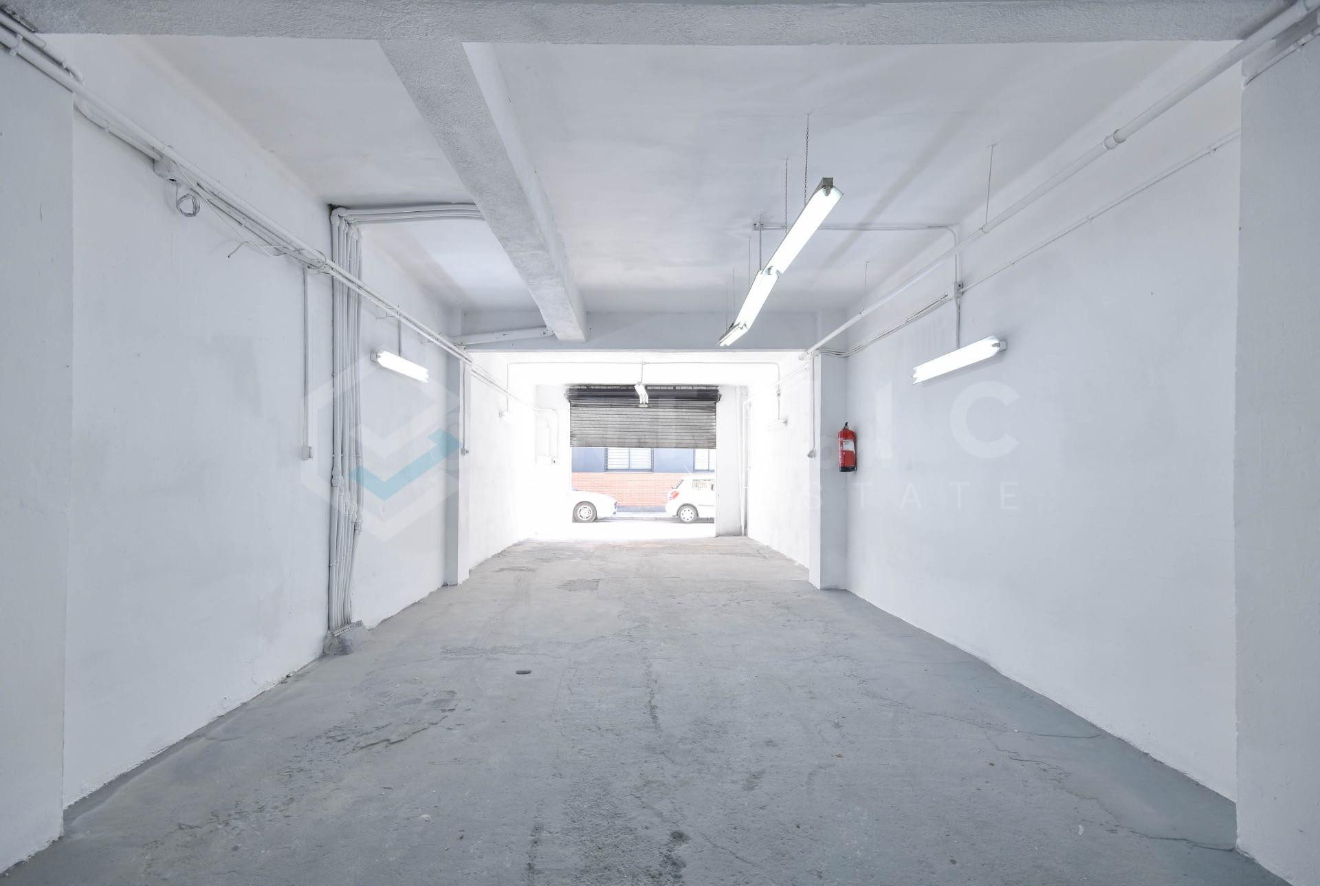 ¡INCREIBLE LOCAL EN CALLE BARCELONA 89, EL PRAT DE LLOBREGAT - foto 4