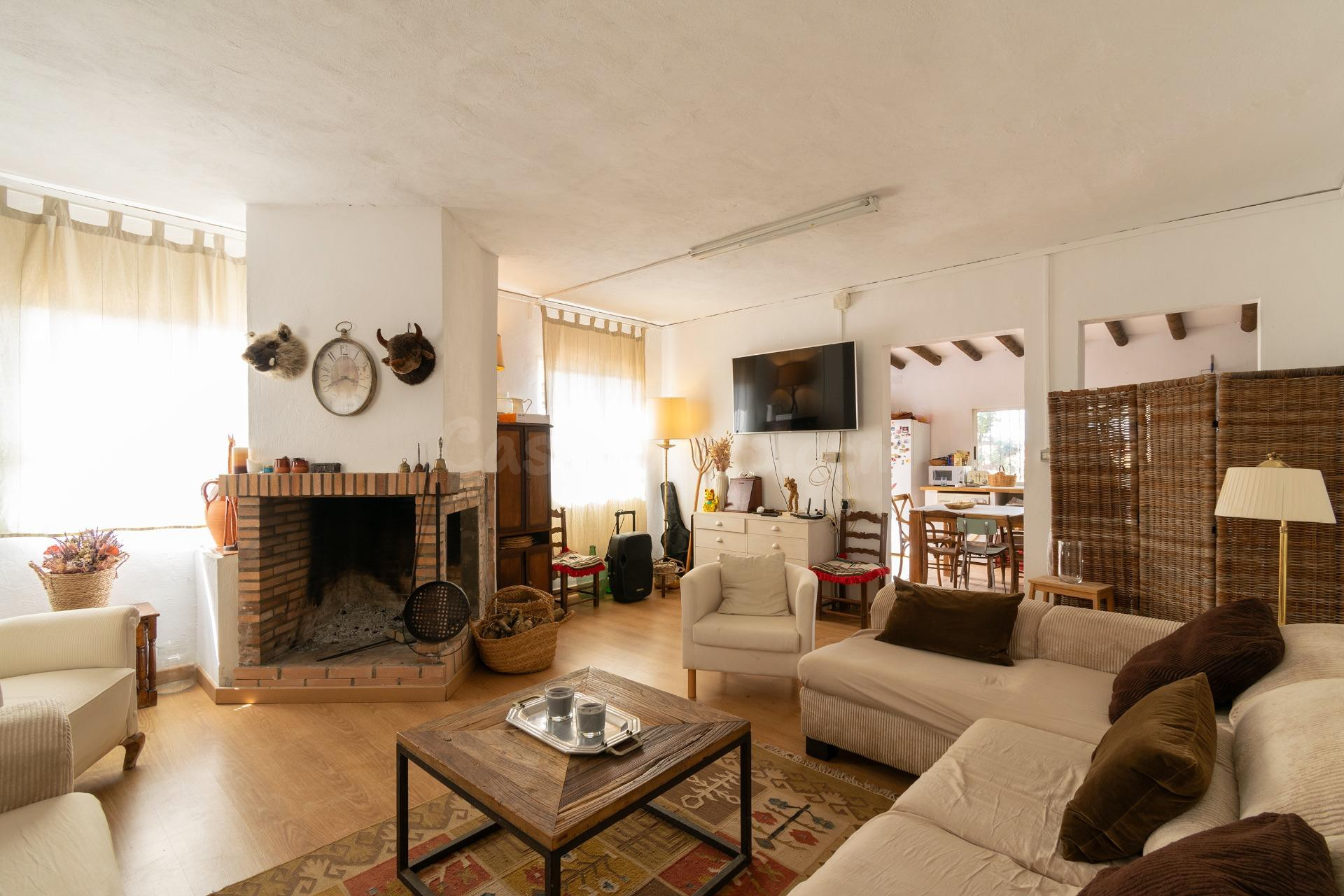 Paraíso Rural Cerca de la Ciudad: Finca con Vivienda y casa 