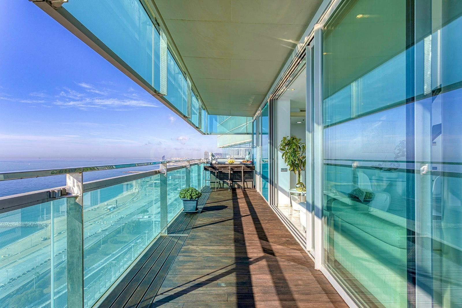Magnifico piso en primera línea de mar - foto 2
