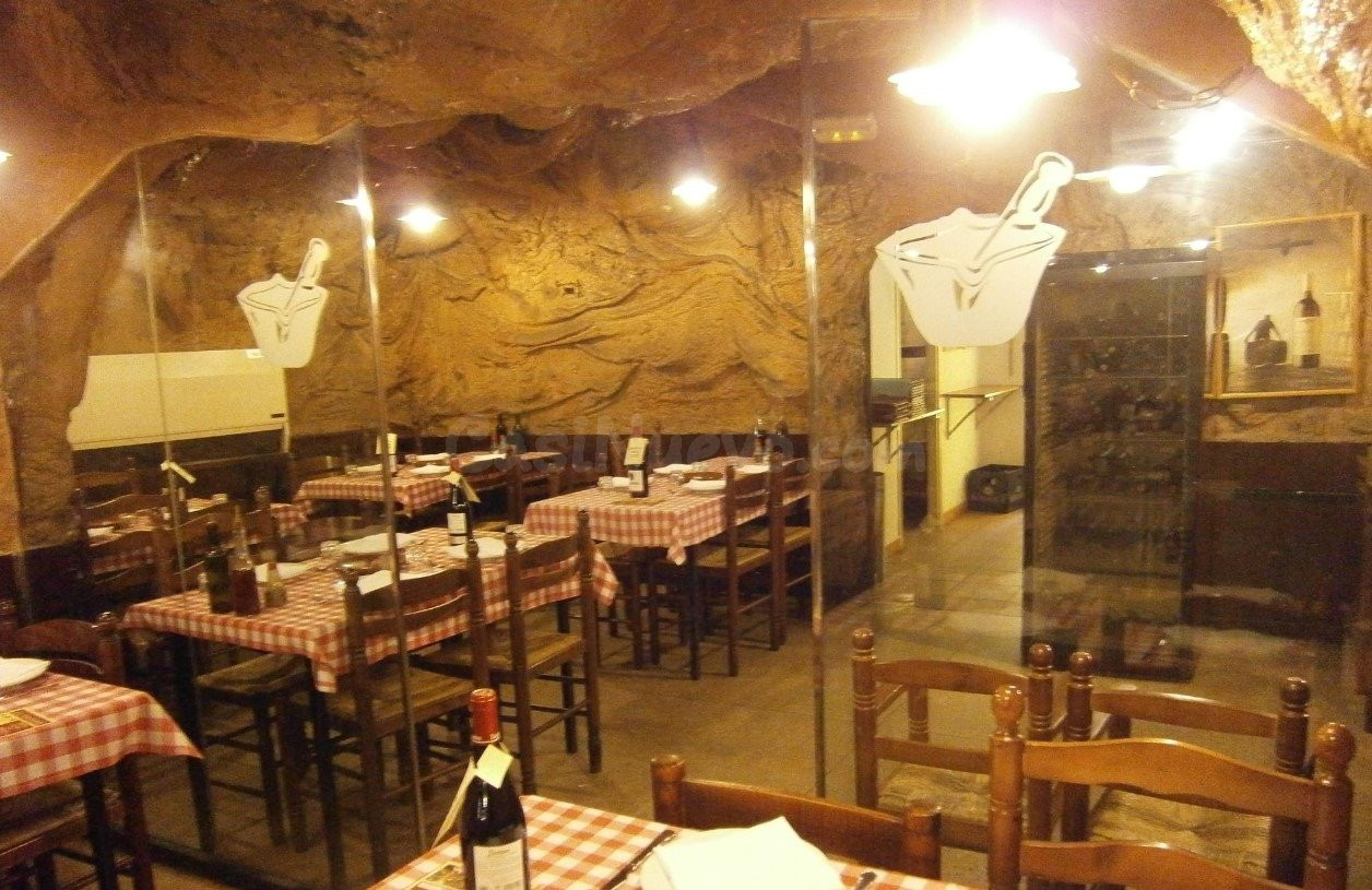 RESTAURANTE EN ALQUILER SIN TRASPASO EN BARCELONA - foto 4