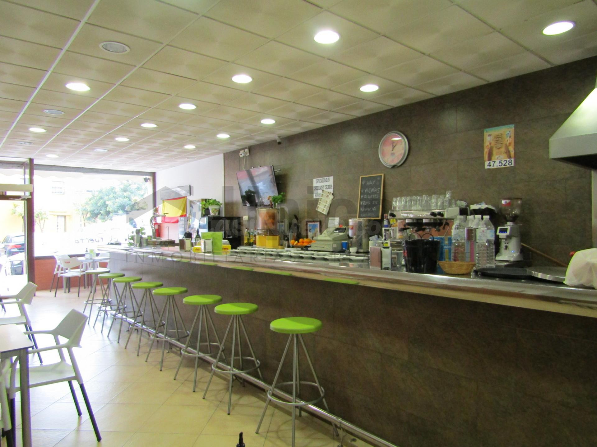 ¡Oportunidad Única! Bar Listo para Funcionar en Puerto de la Torre 🍻