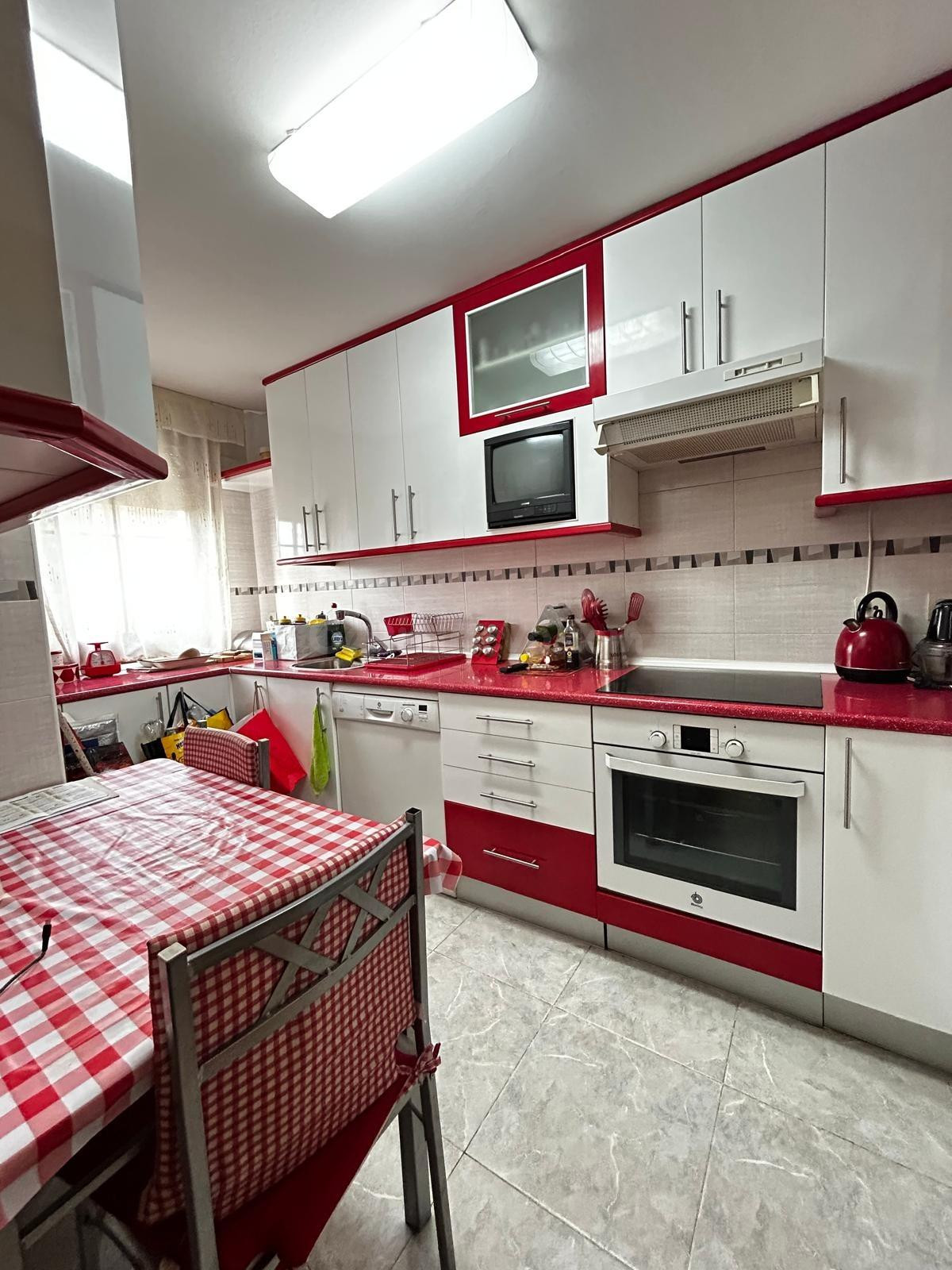 CHALET 4 habitaciones CON BODEGA EN VENTA DE BAÑOS.