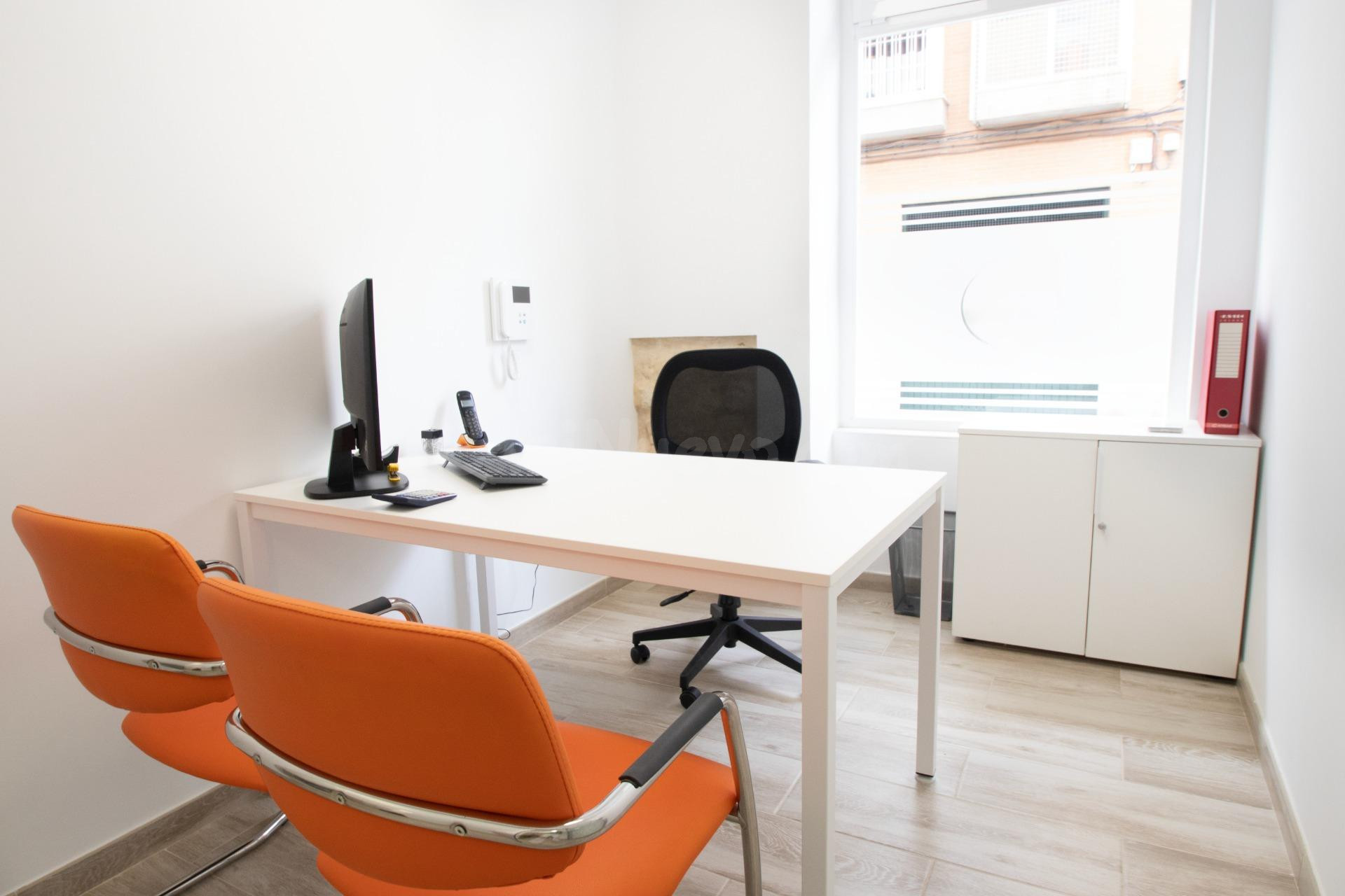 Alquiler de oficina en coworking - foto 5