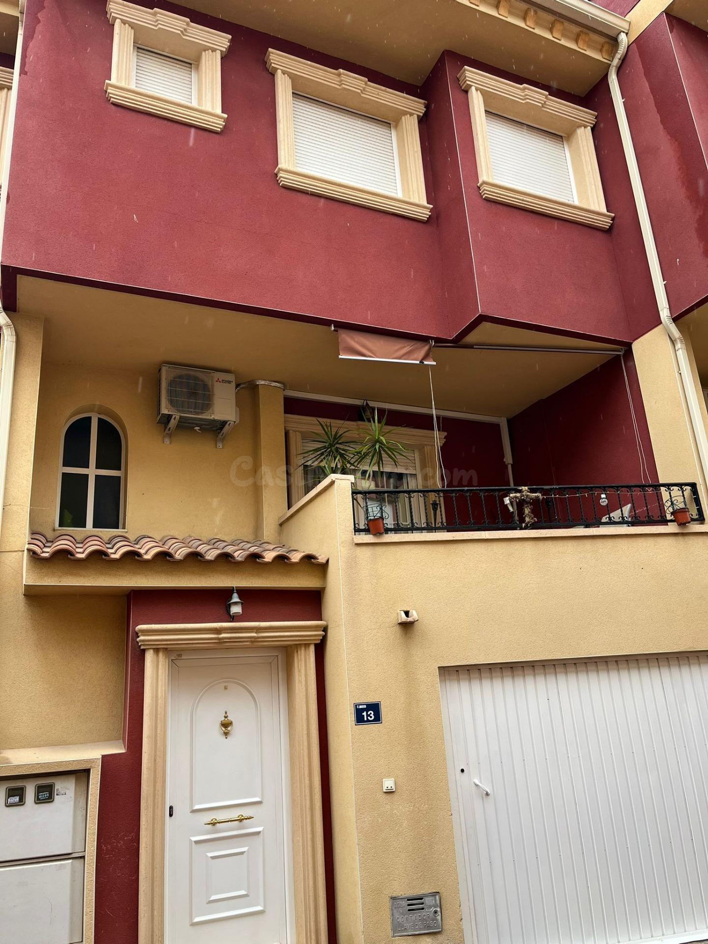 Espectacular dúplex con garaje privado y gran amplitud – ¡Todo lo que necesitas!