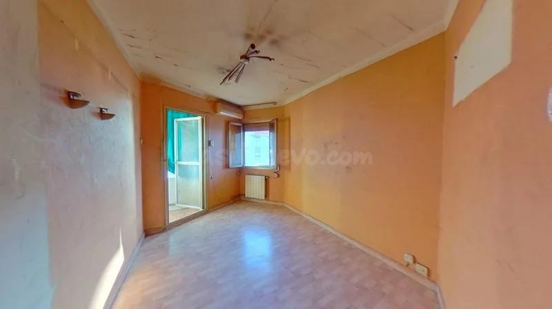 ESPECIAL INVERSORES. PISO OCUPADO EN VENTA EN CORNELLA DE LLOBREGAT C/ ARÇ