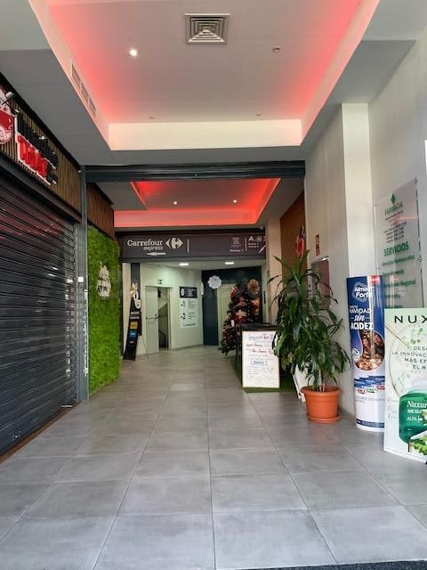LOCAL EN CENTRO COMERCIAL ARENAL GOLF EN BENALMÁDENA - foto 2