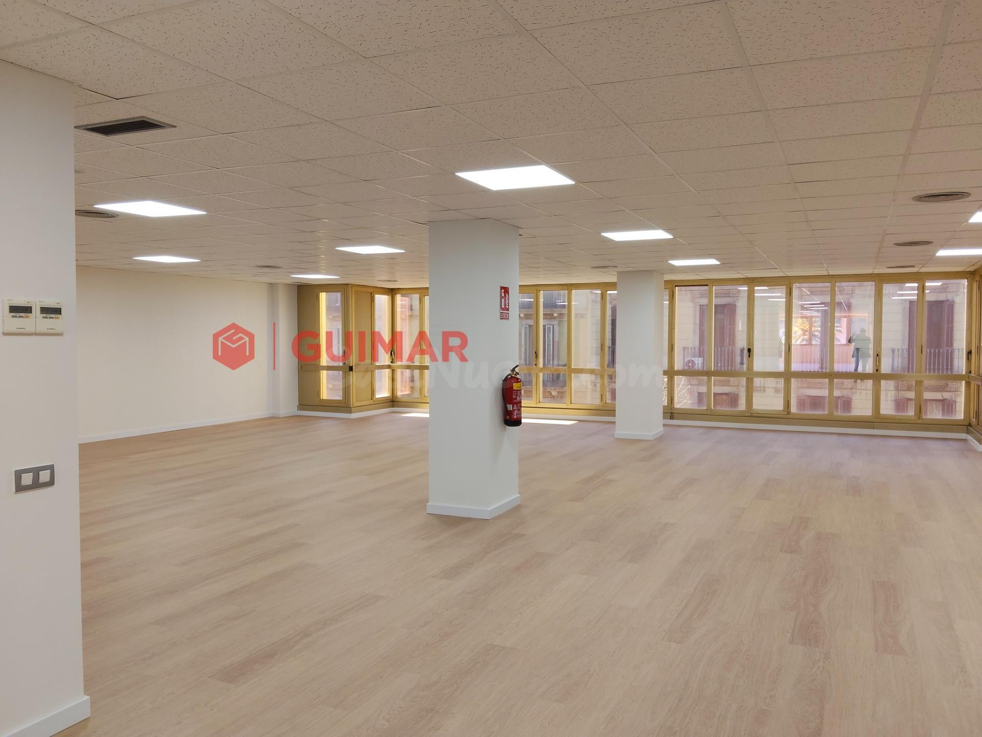 ¡Oficina en alquiler en Calle Roger de Llúria!