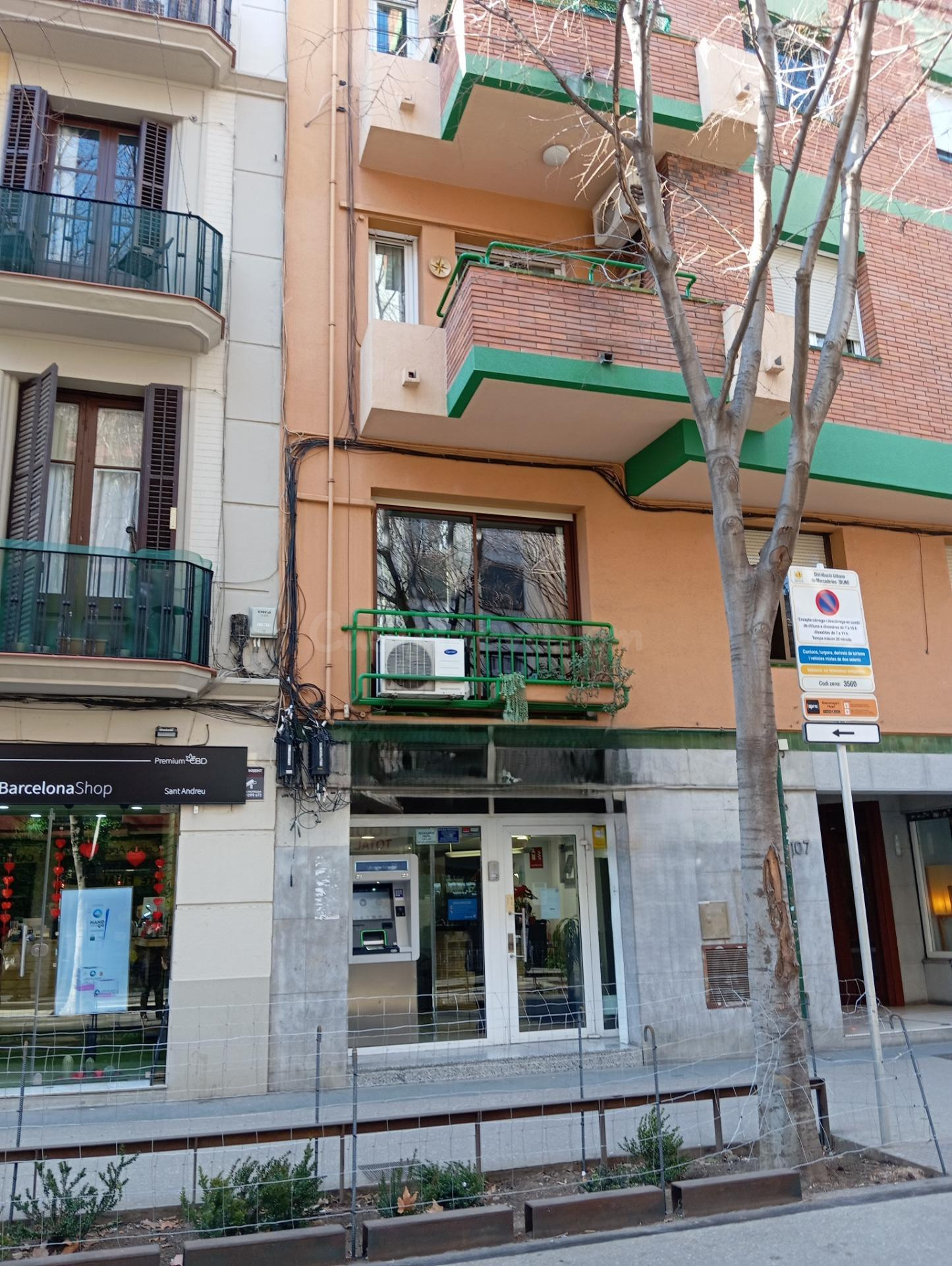 LOCAL COMERCIAL EN ALQUILER – GRAN DE SANT ANDREU, BARCELONA