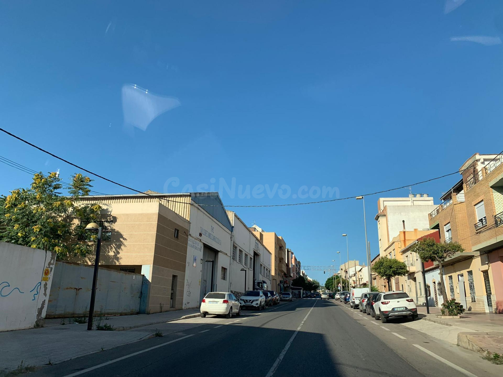 Nave a la entrada de Buñol