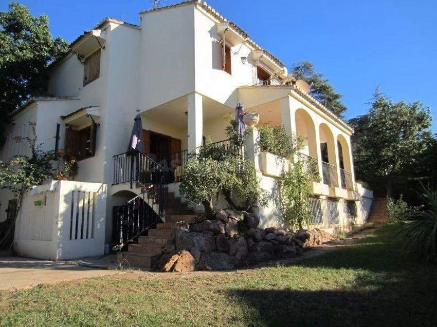 Casa independiente en Monasterios