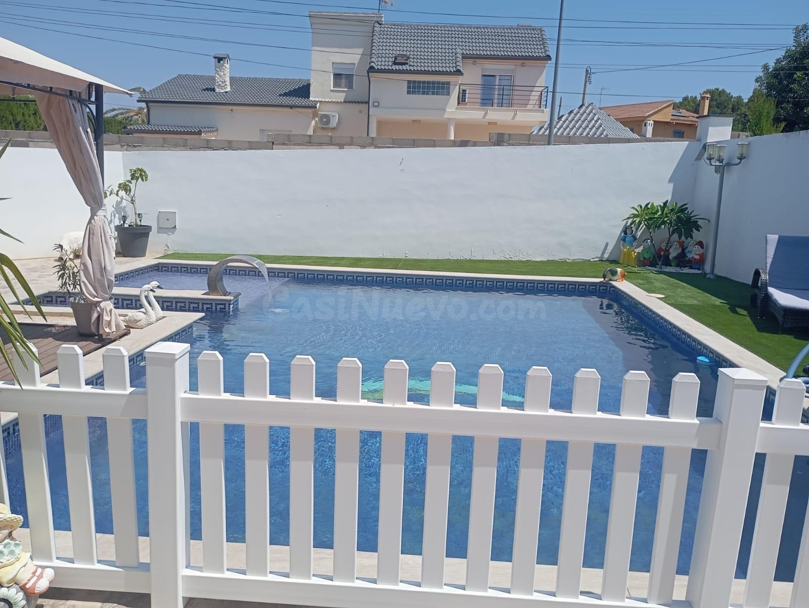 Se vende chalet pareado en La Pobla de Vallbona, Valencia