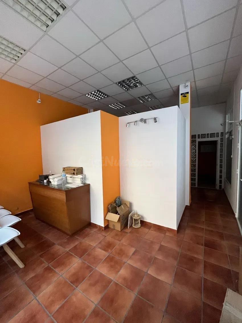Se vende local comercial en Burjassot, Valencia