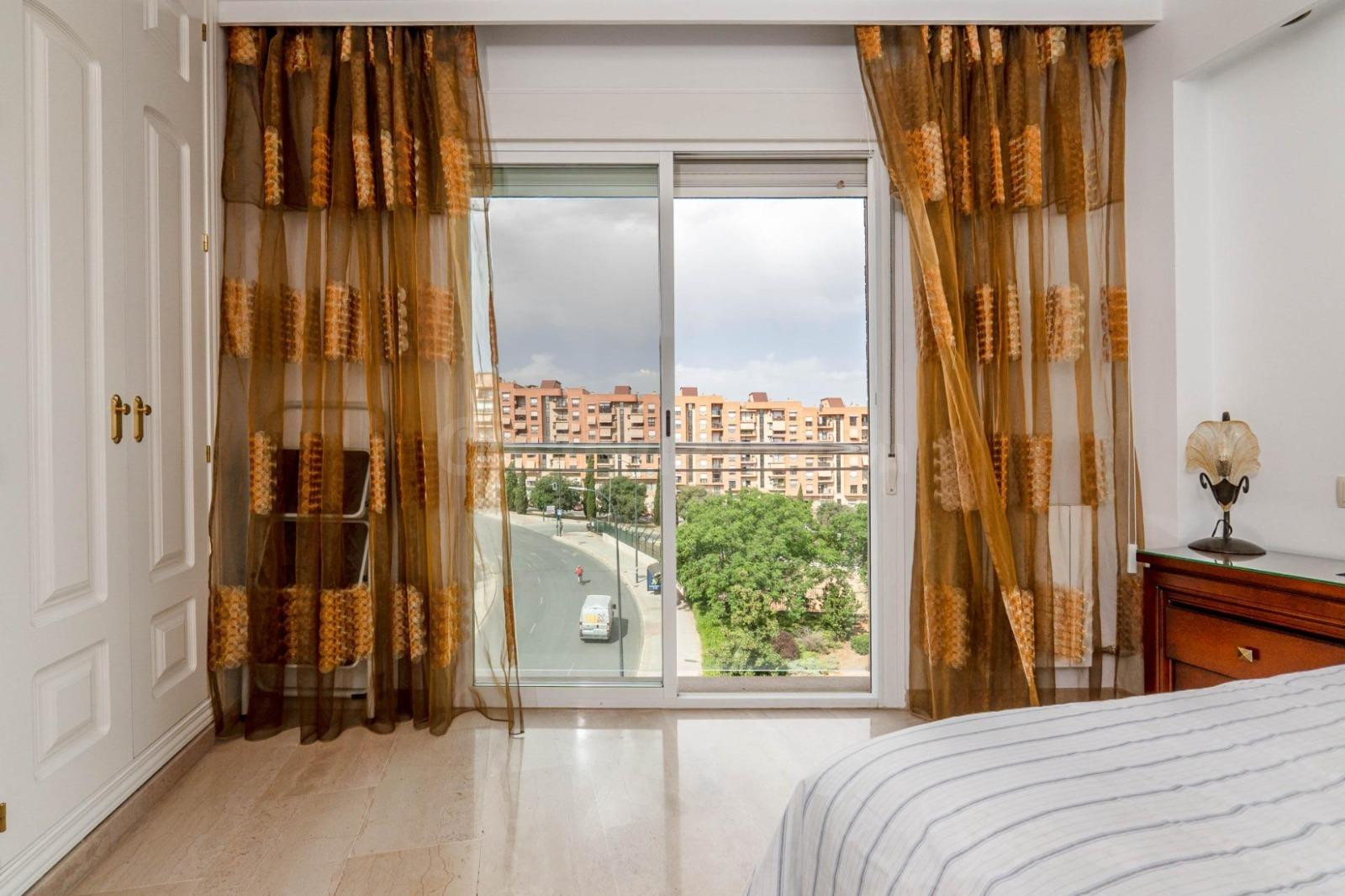 VIVIENDA DE 3 DORMITORIOS EN VENTA EN AV COMPOSITOR LUIS DE  - foto 5