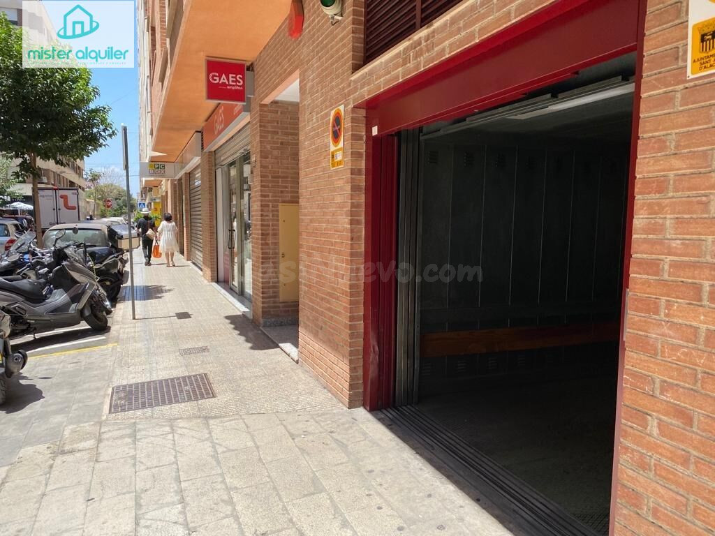 OPORTUNIDAD!! GARAJE Y TRASTERO SAN JUAN PUEBLO CÉNTRICO 20M2 Y 10M2