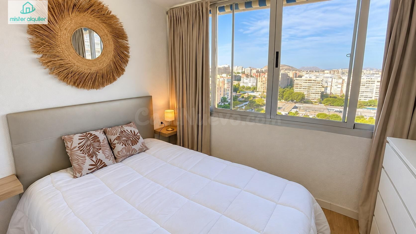 EXCEPCIONAL APARTAMENTO CON VISTAS PANORÁMICAS EN LA PLAYA DE SAN JUAN