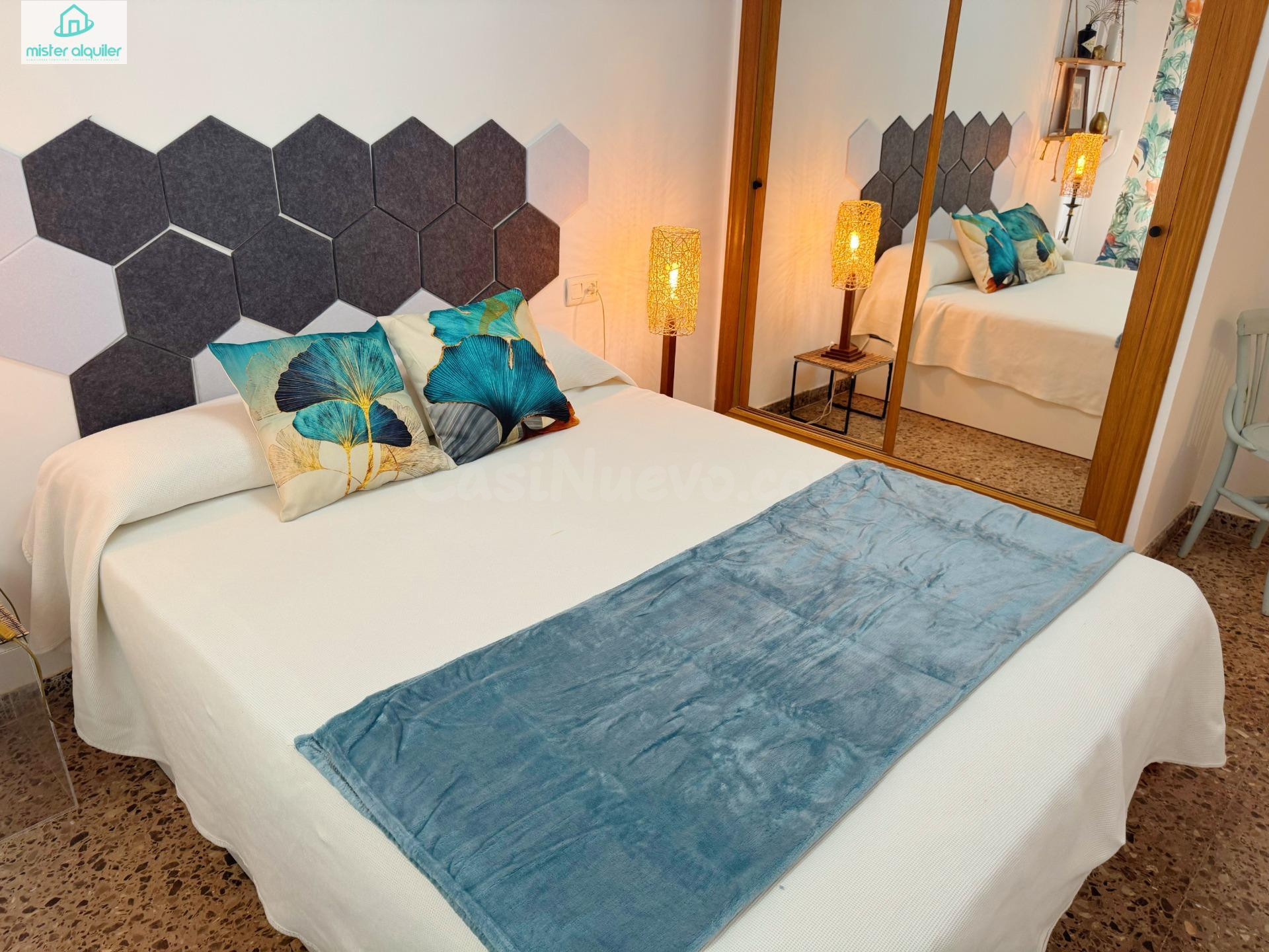 APARTAMENTO LUMINOSO CERCA DEL PUERTO DE EL CAMPELLO CON TERRAZA Y UBICACIÓN INMEJORABLE