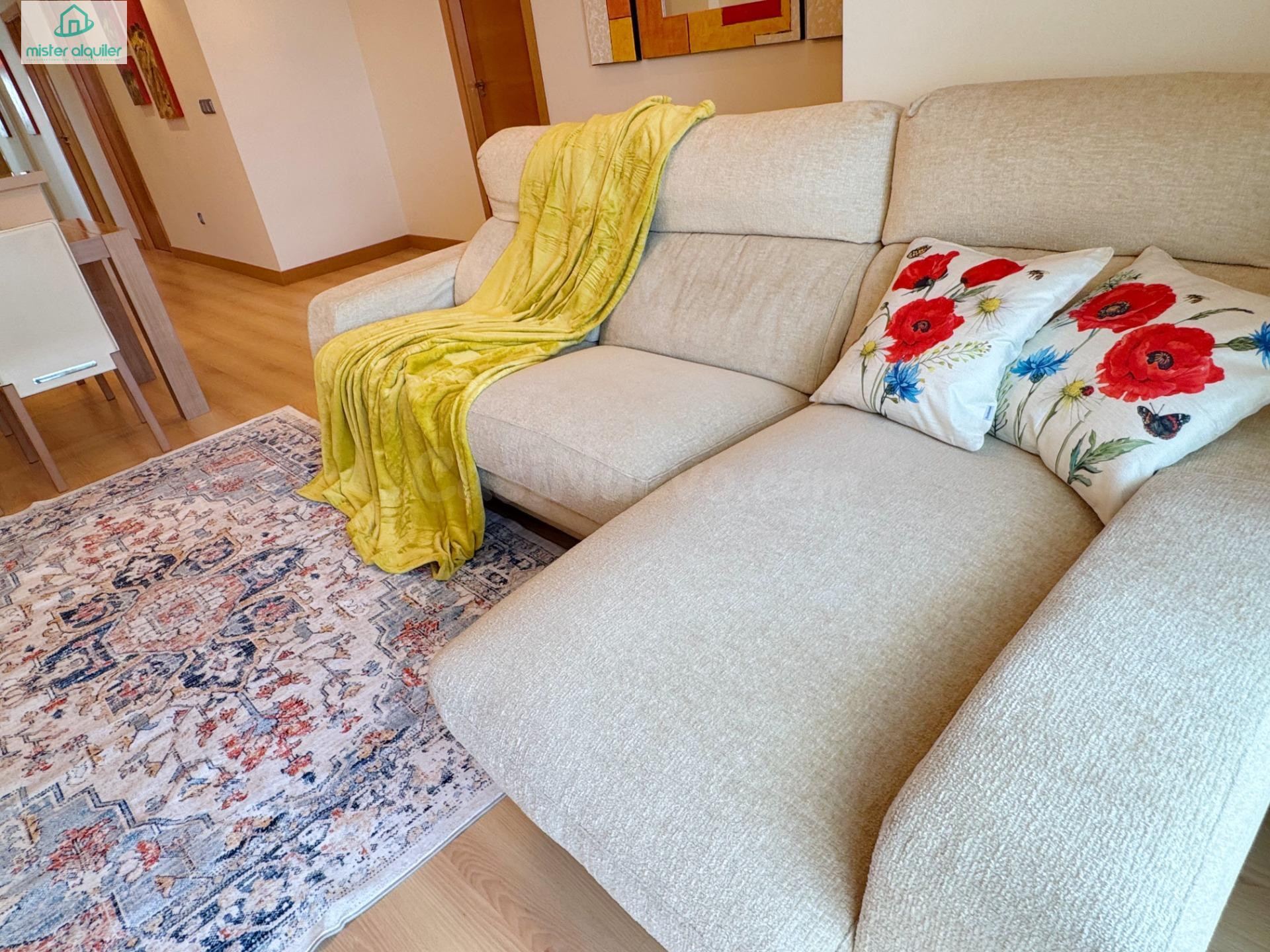 APARTAMENTO DE LUJO A UNOS METROS DEL MAR EN LA EXCLUSIVA URBANIZACIÓN GALLO ROJO DE EL CAMPELLO