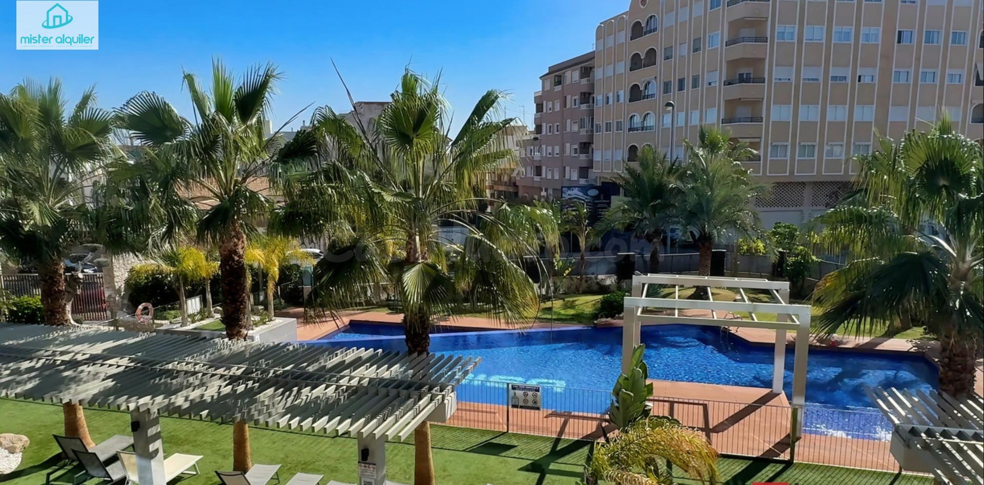 EXCLUSIVO APARTAMENTO CON TERRAZA ABIERTA EN LOS ABEDULES