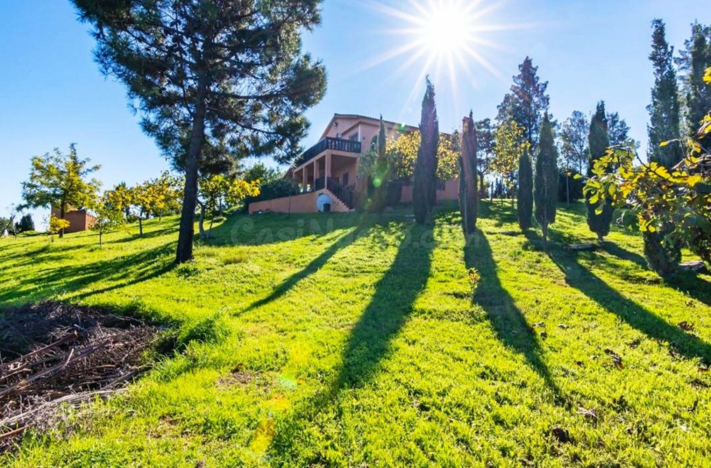 ESPECTACULAR CASA DE CAMPO EN ENTRERRIOS - MIJAS COSTA