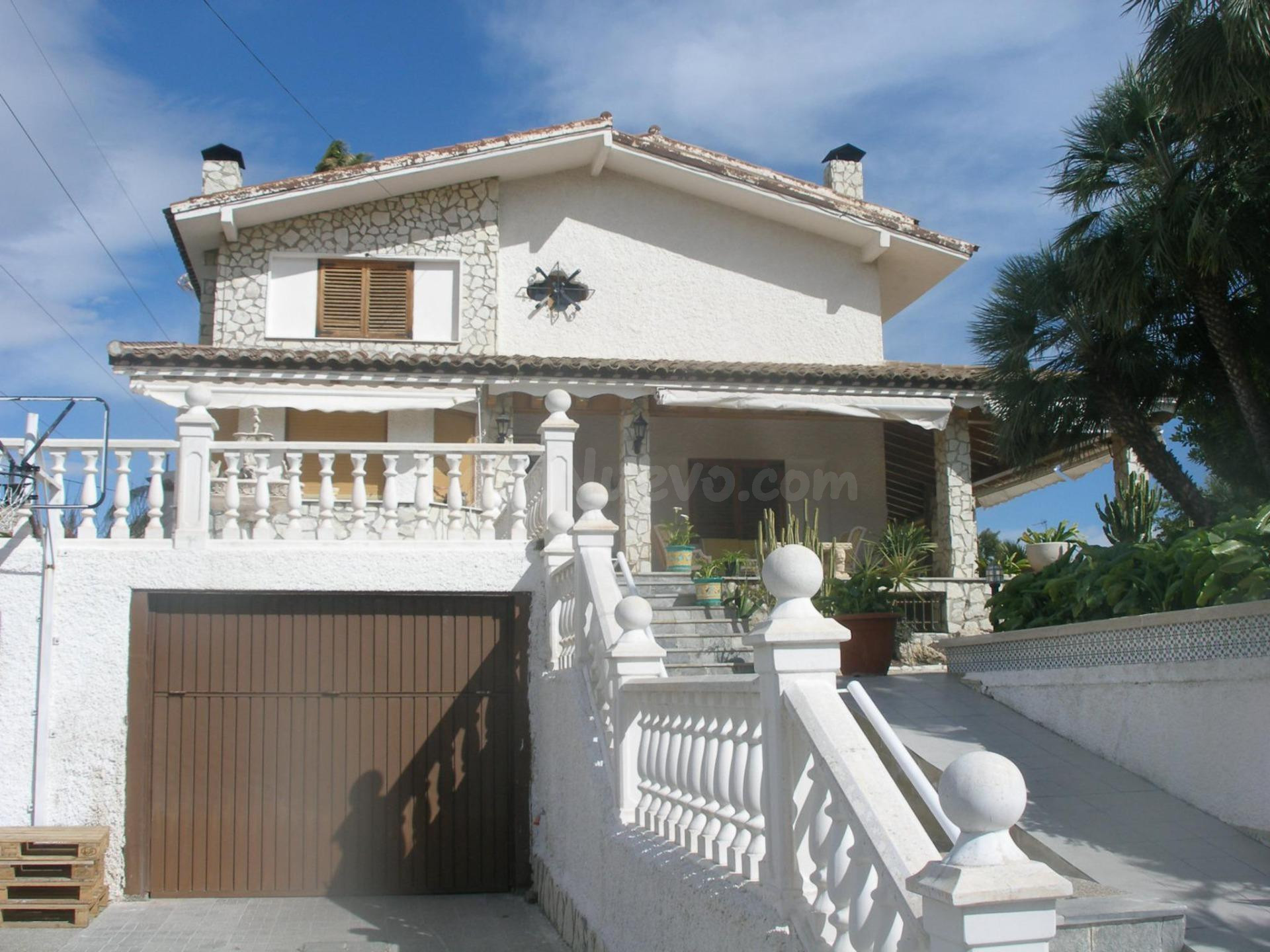 CHALET EN LA URBANIZACION BONAVISTA!!