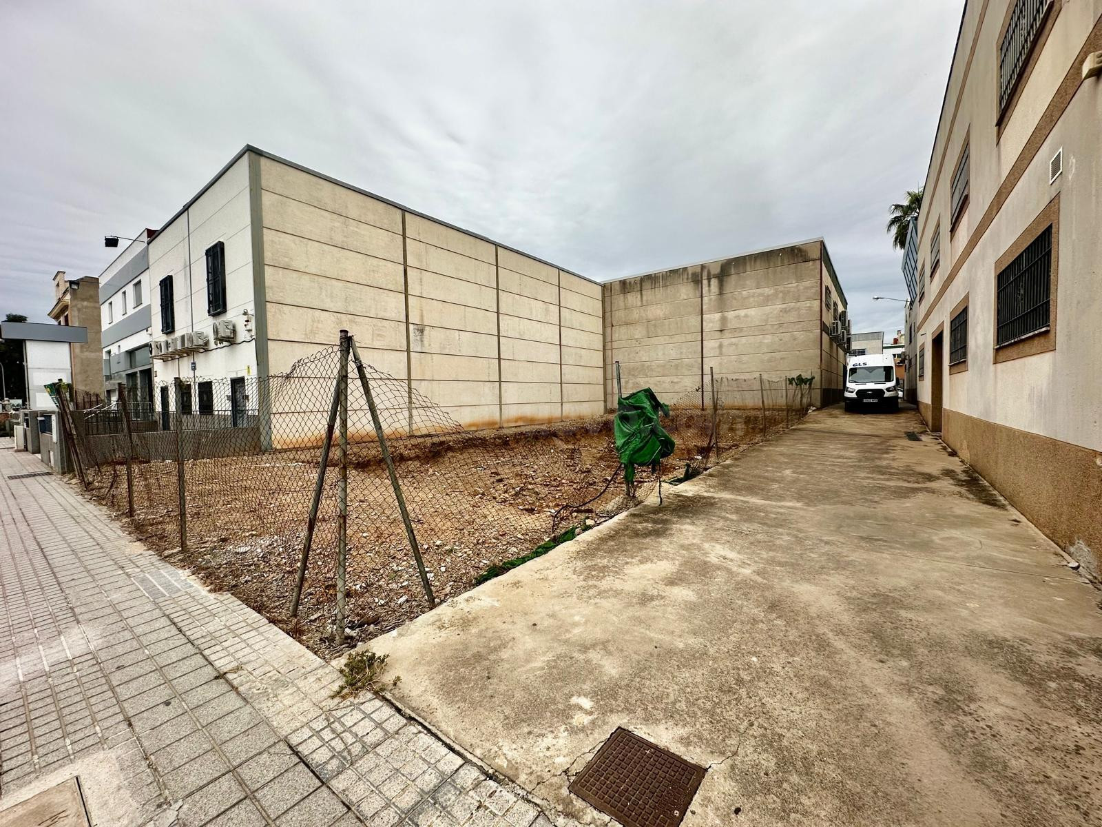 E. PARCELA DE TERRENO INDUSTRIAL EDIFICABLE