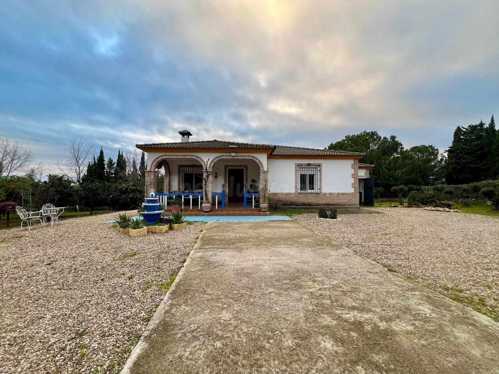 E. URBANIZACIÓN "EL ALAMILLO" VILLARRUBIA CHALET PARA ENTRAR A VIVIR. 3.309M2. DE TERRENO