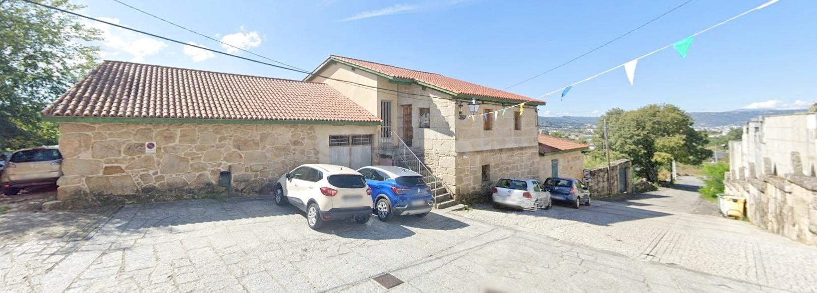 CASA IDEPENDIENTE CON GARAJE Y BODEGA EN SEIXALBO, OURENSE