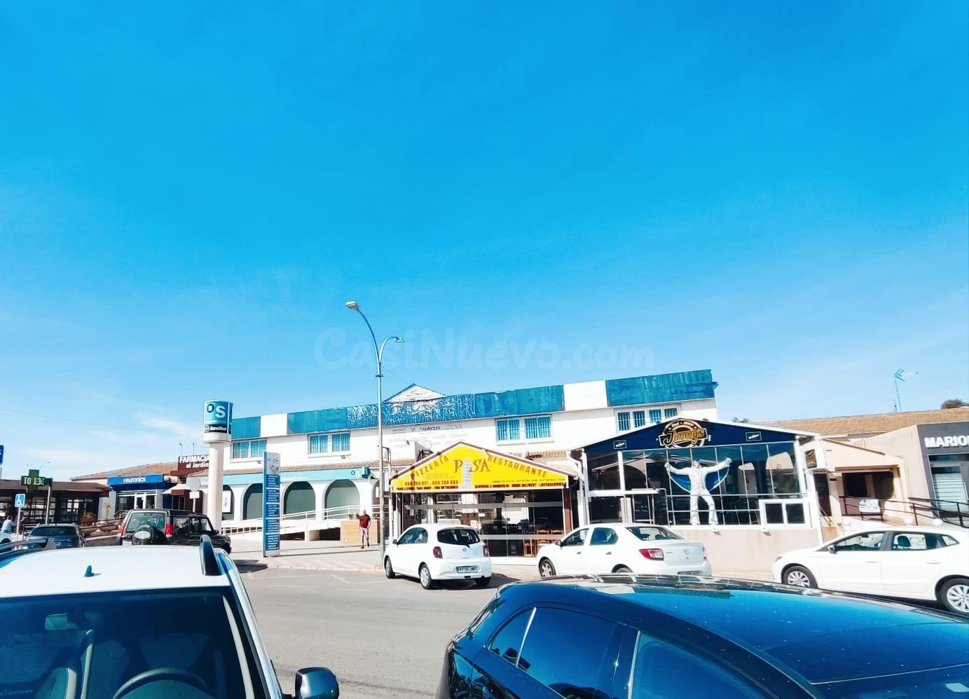 Local comercial a la venta en Urbanización La Marina, San Fu