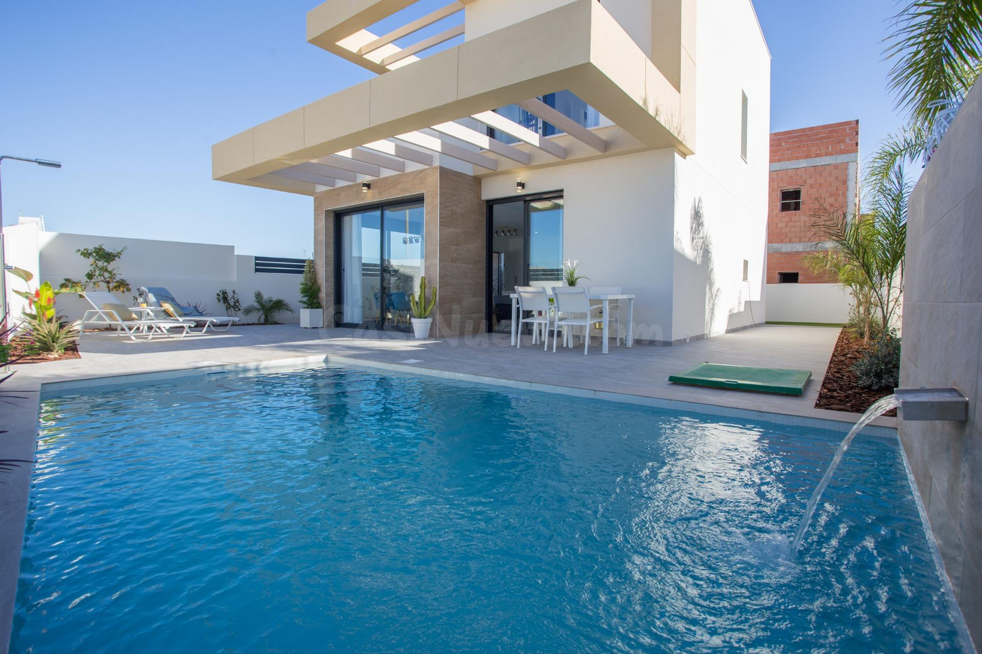 FANTASTICO CHALET DE OBRA NUEVA EN LOS MONTESINOS, ALICANTE, COSTA BLANCA SUR