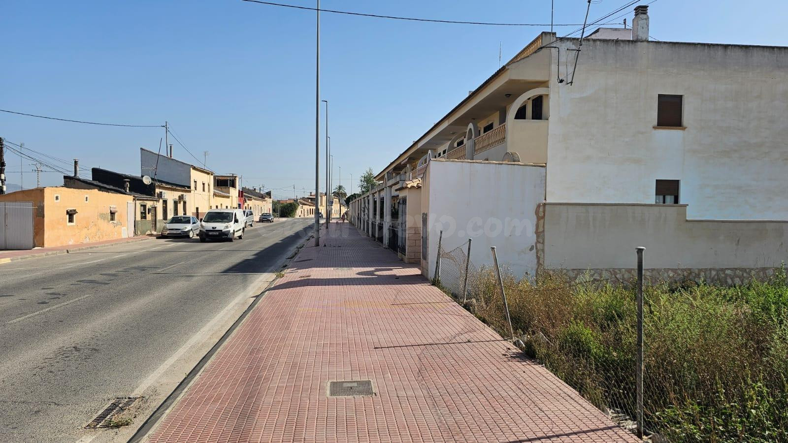 Parcela Urbana en Daya Nueva, Ideal para Construir Chalet o Dúplex.