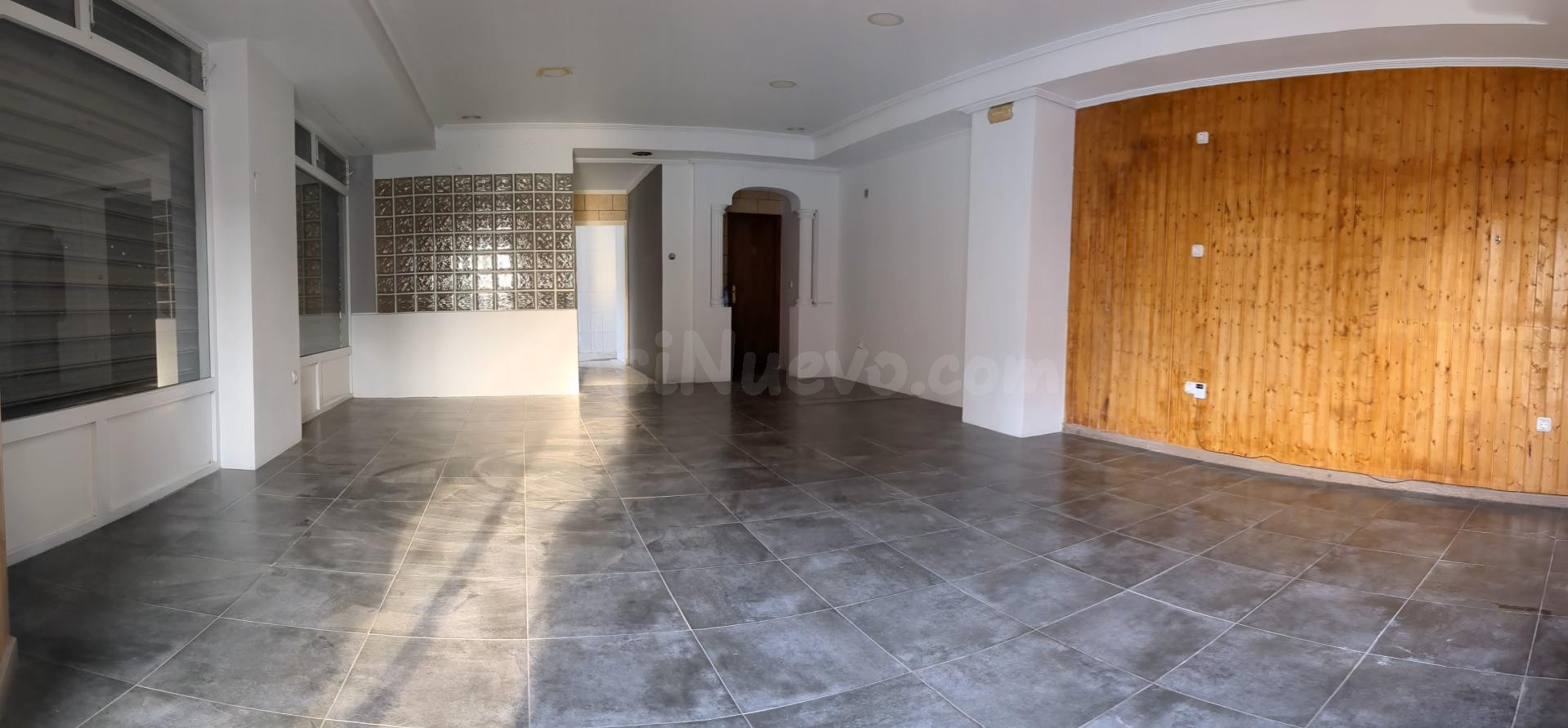 ¡Increíble oportunidad comercial en Torrellano!