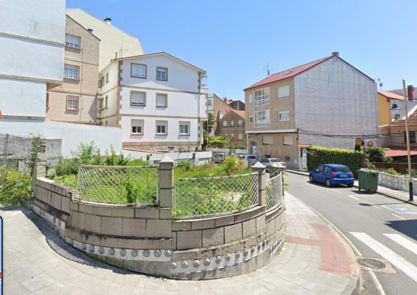 SOLAR EDIFICABLE CON PROYECTO PARA 13 VIVIENDAS. MOAÑA CENTRO.