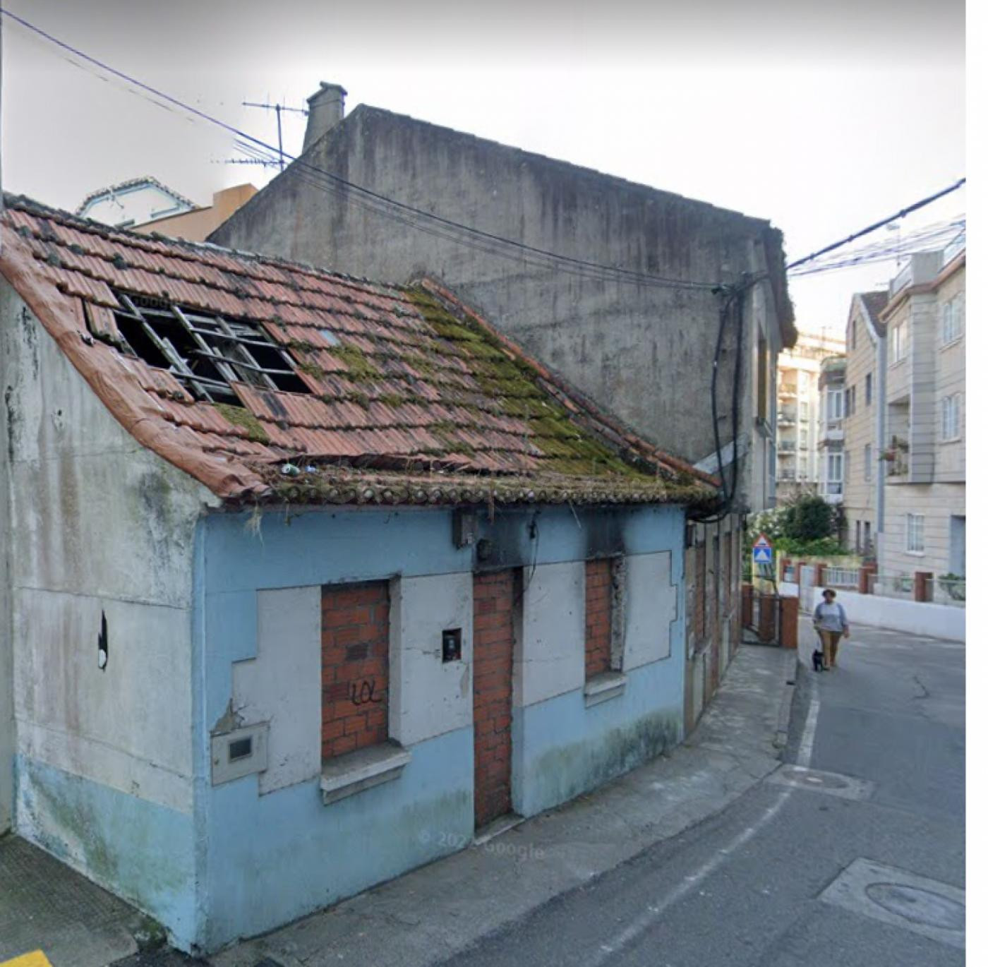 CASA UNIFAMILIAR de PLANTA BAJA en calle Reboredo 4. Cangas.