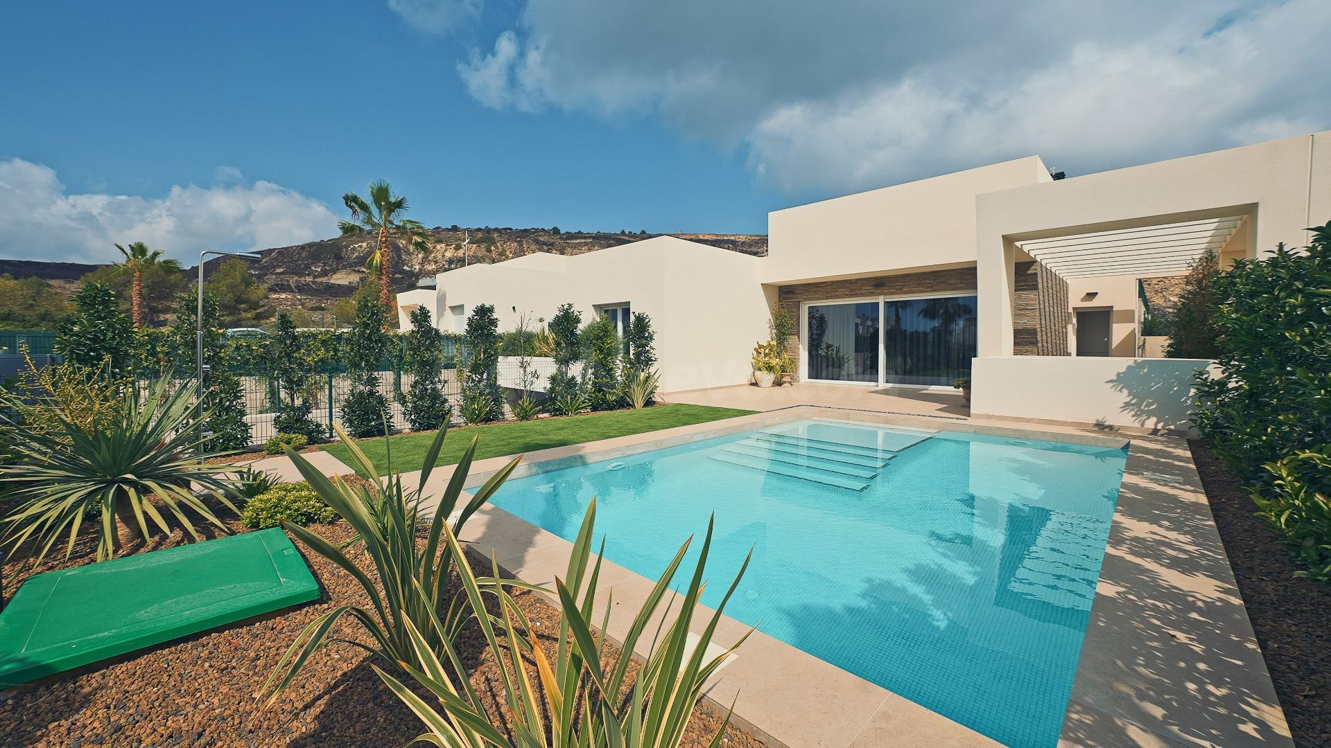 VILLA ANDROS