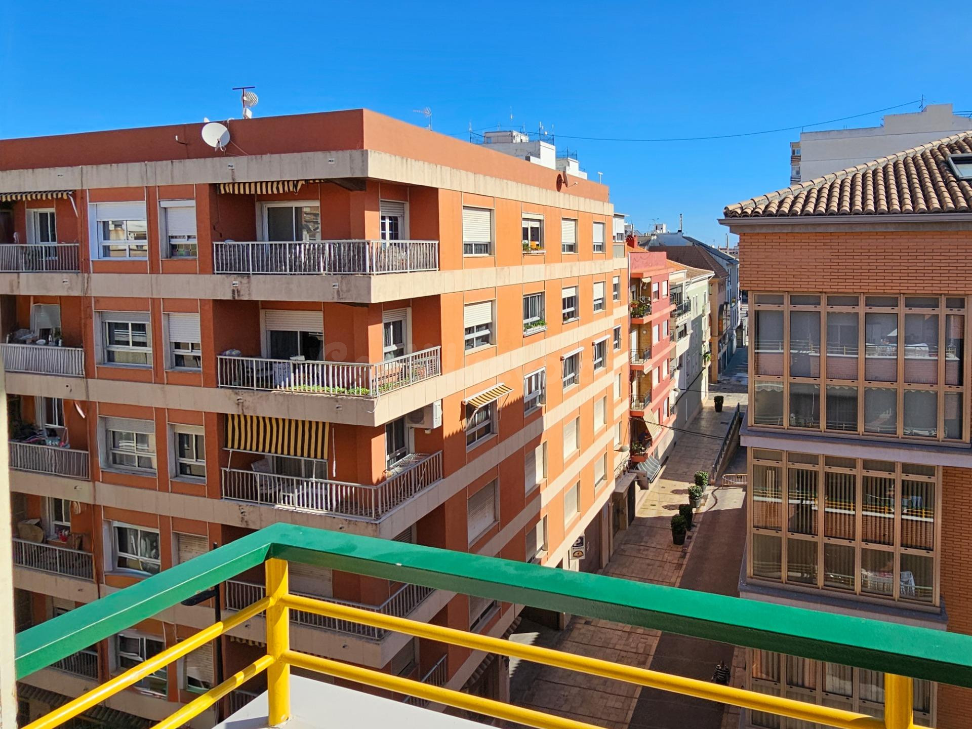Piso en pleno centro de Gandía — a 100 m de la Plaza del Prado y 200 m del Paseo Germanías