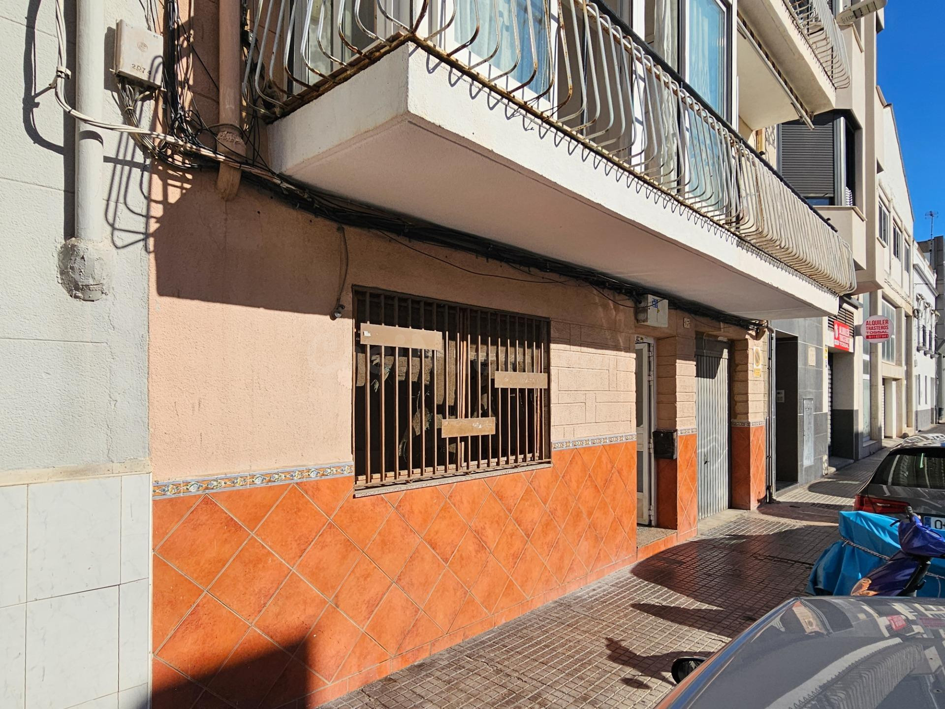 Planta baja con un gran patio en Corea – Ubicación excelente