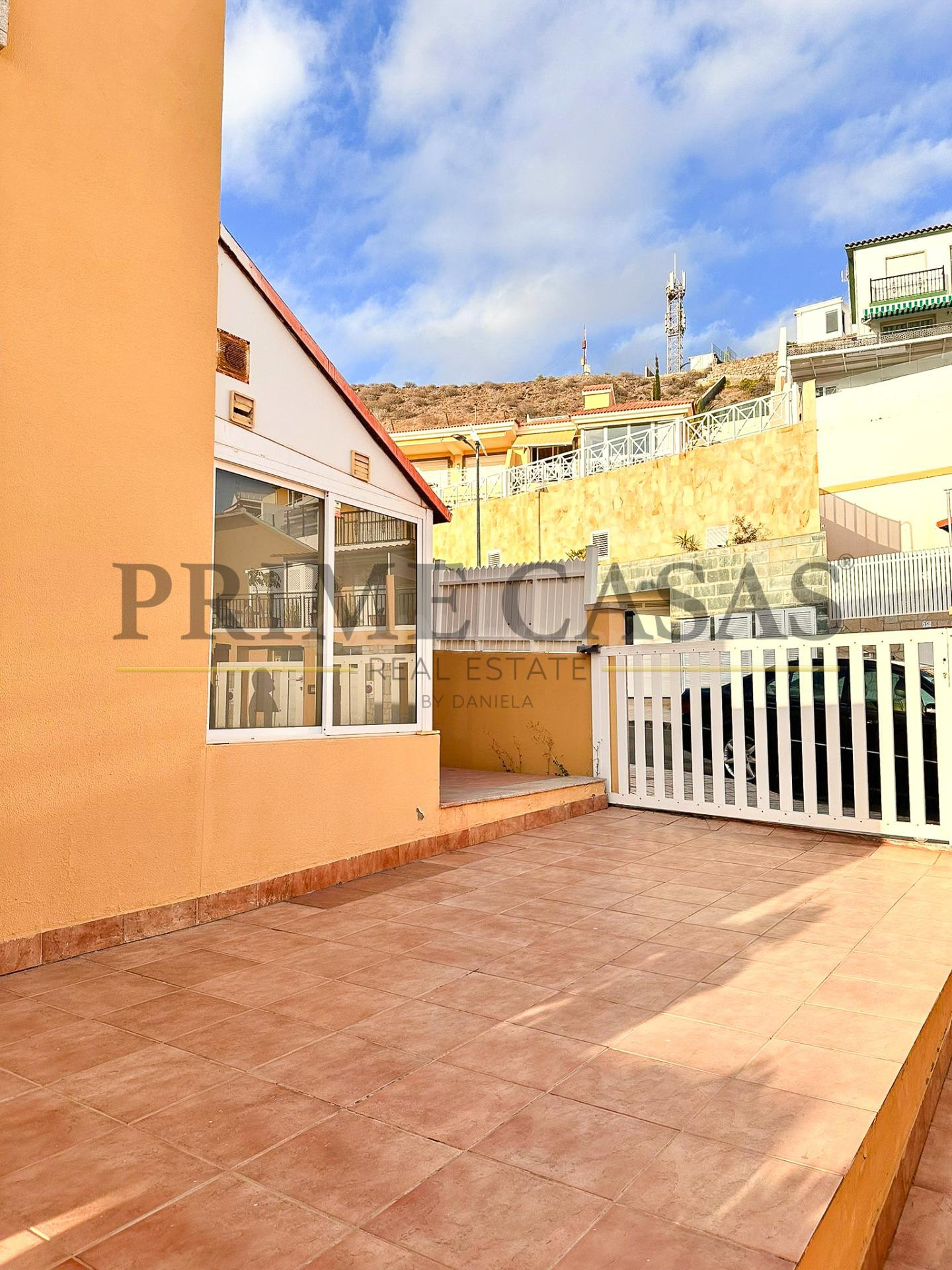 CHALET EN ARGUINEGUIN DE DOS PLANTAS, SÓTANO Y JARDIN - foto 5