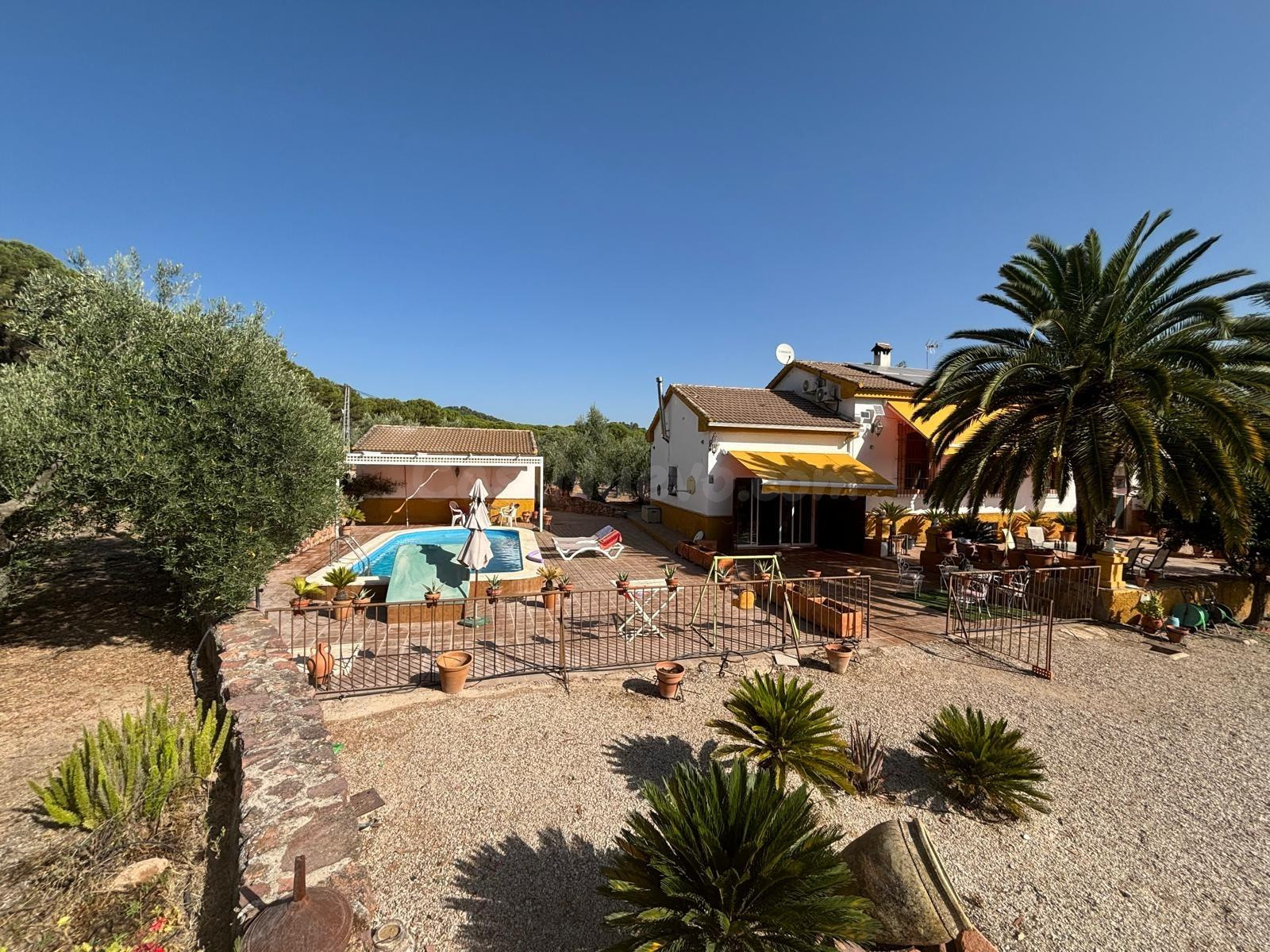 venta de parcela con casa chalet en Carretera del Santuario km. 11 Andújar
