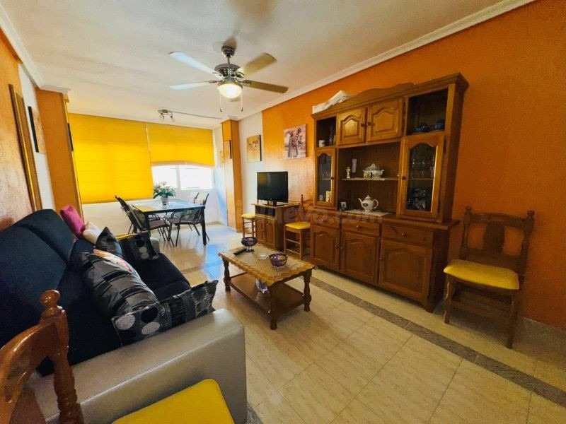 Apartamento a 100 metros de la playa en el centro de La Mata, Torrevieja