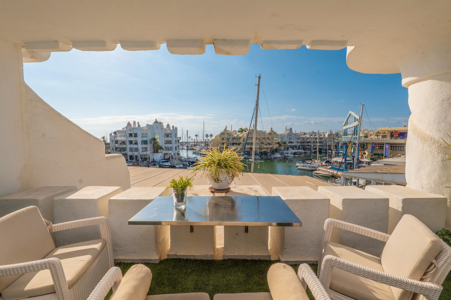 Gran apartamento en pleno Puerto Marina, Benalmádena