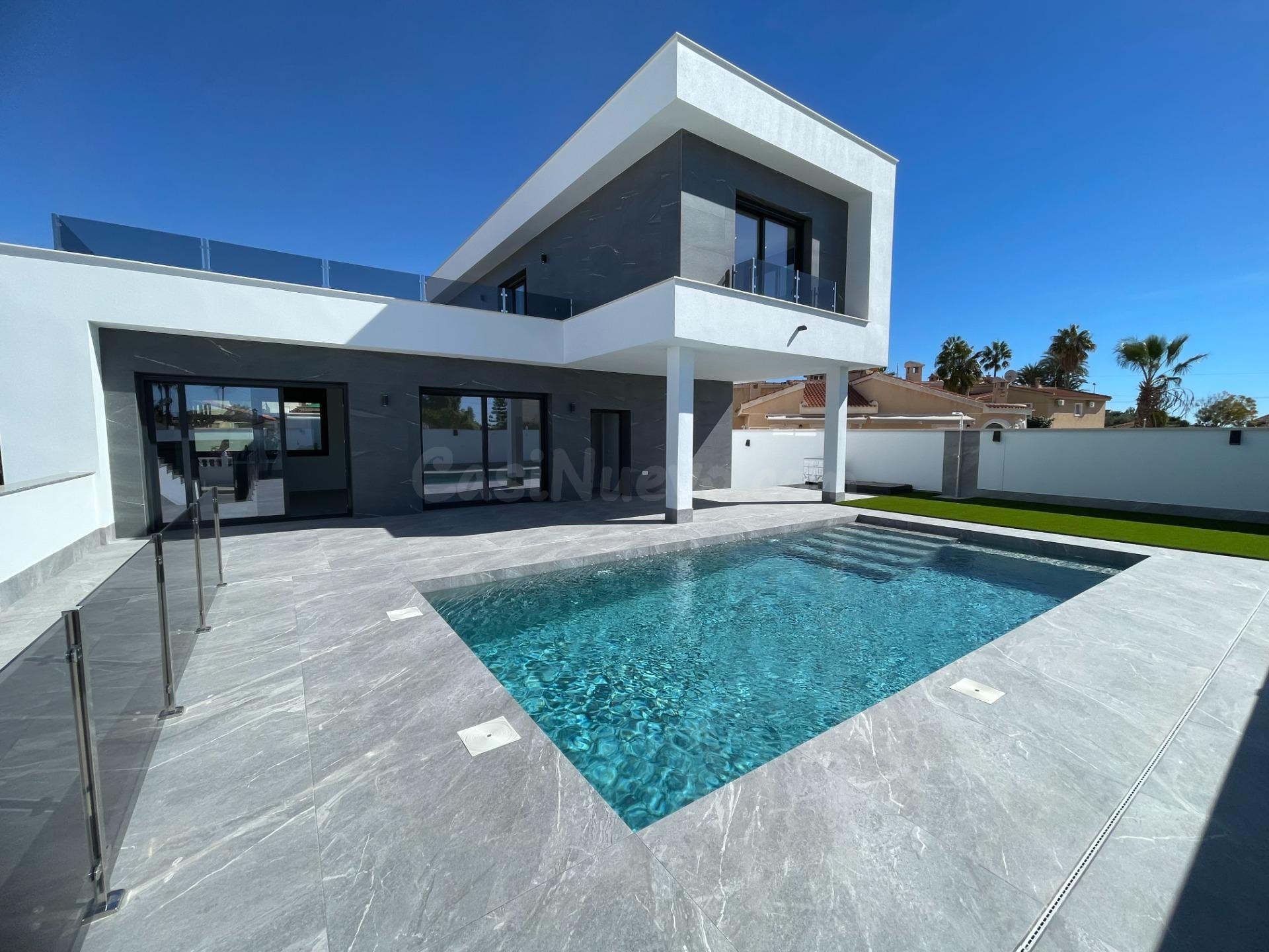 Exclusiva Villa de Obra Nueva en Ciudad Quesada