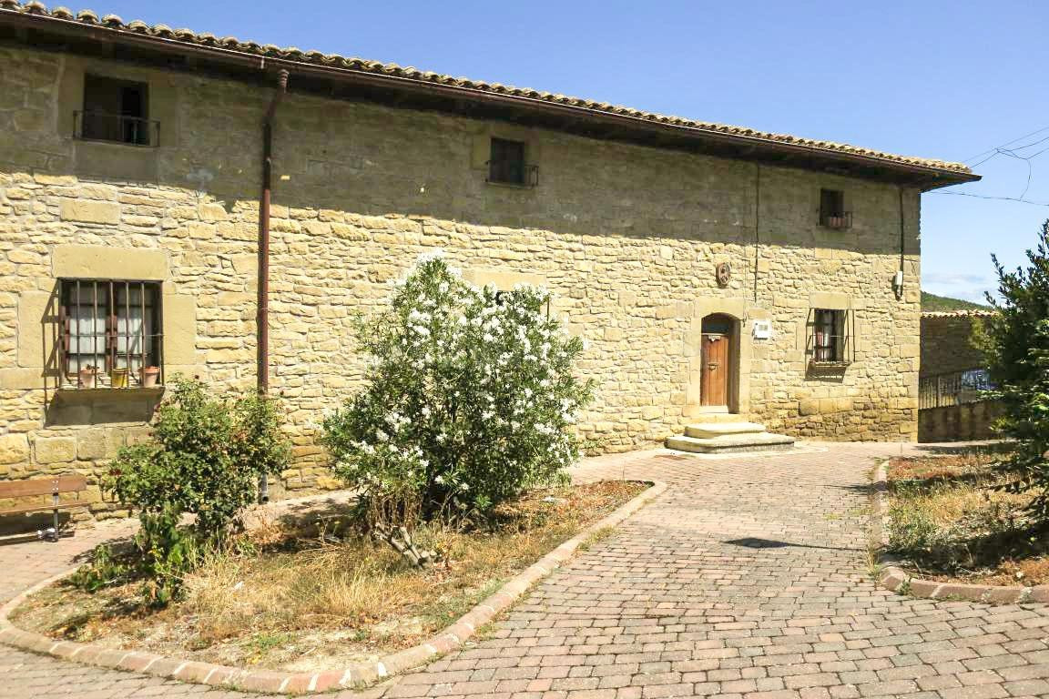 Casa palacio en venta en Aibar, edificación de 1400m2. Con  