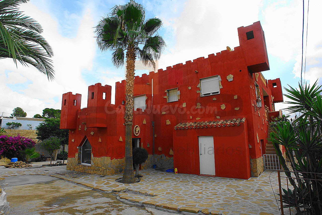 Chalet en Alfaix con 850 m2 de parcela.