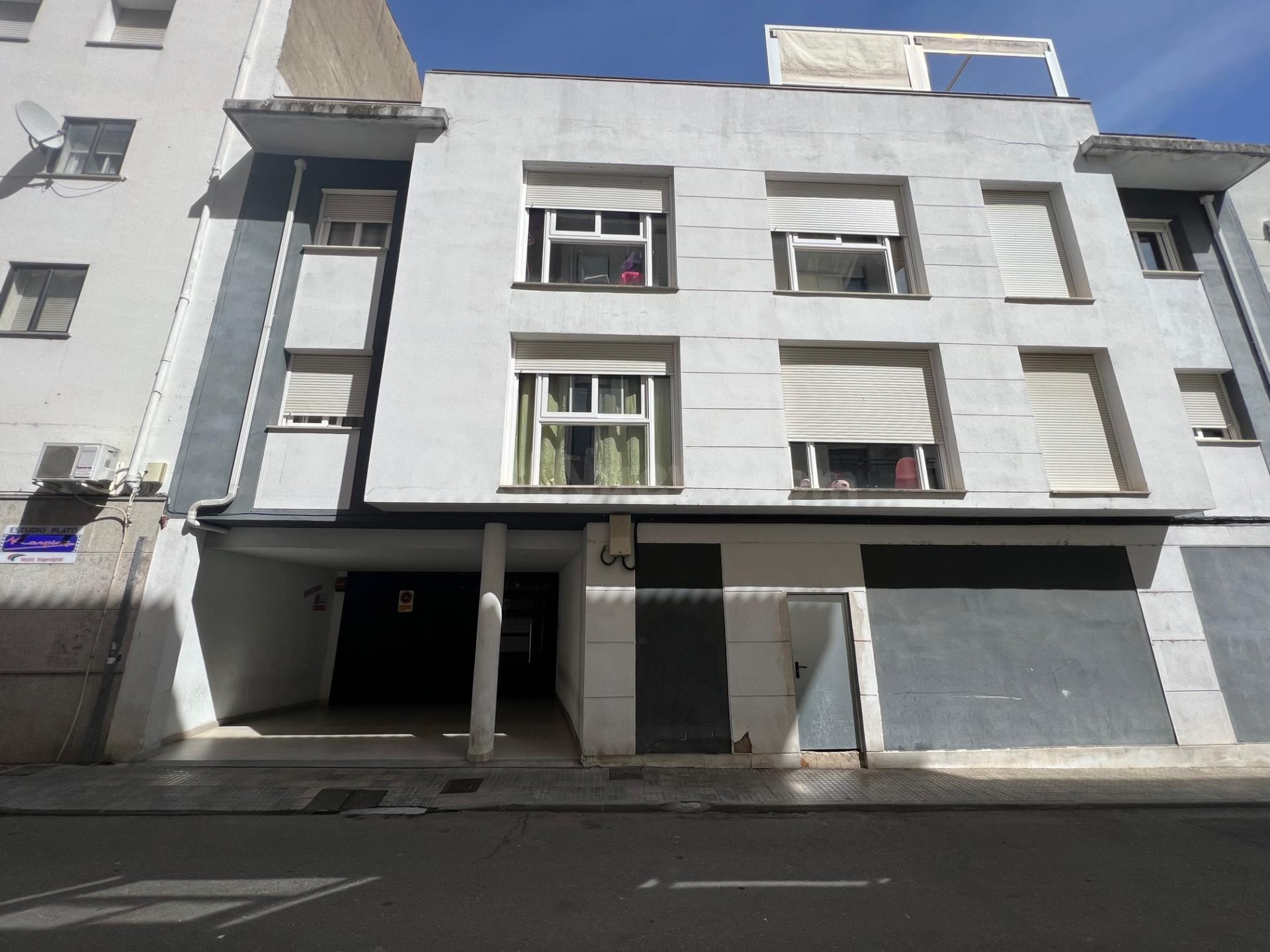 CASABANCO VENDE  PLAZA  DE GARAJE  EN CORIA